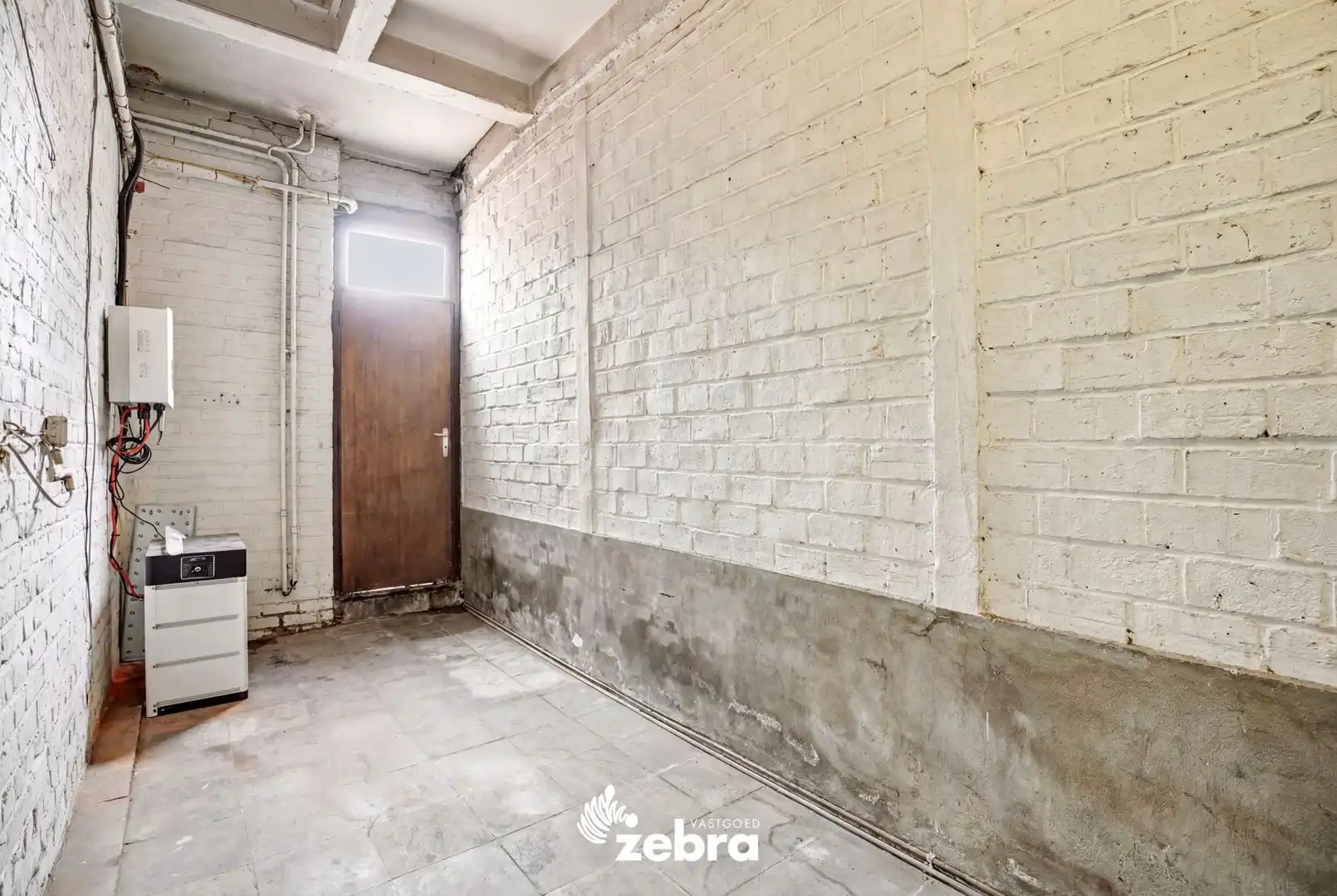 Ruime woning met 4 slaapkamers en tuin te Oostrozebeke! foto 14