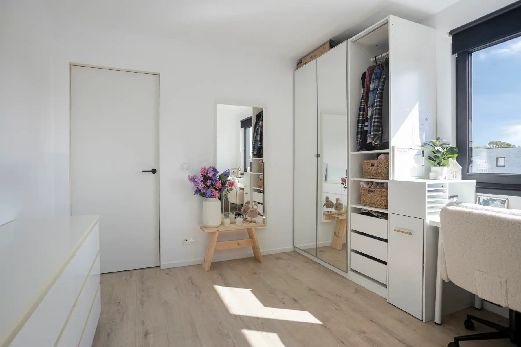 Volledig instapklare moderne halfopen woning in rustige wijk foto 26