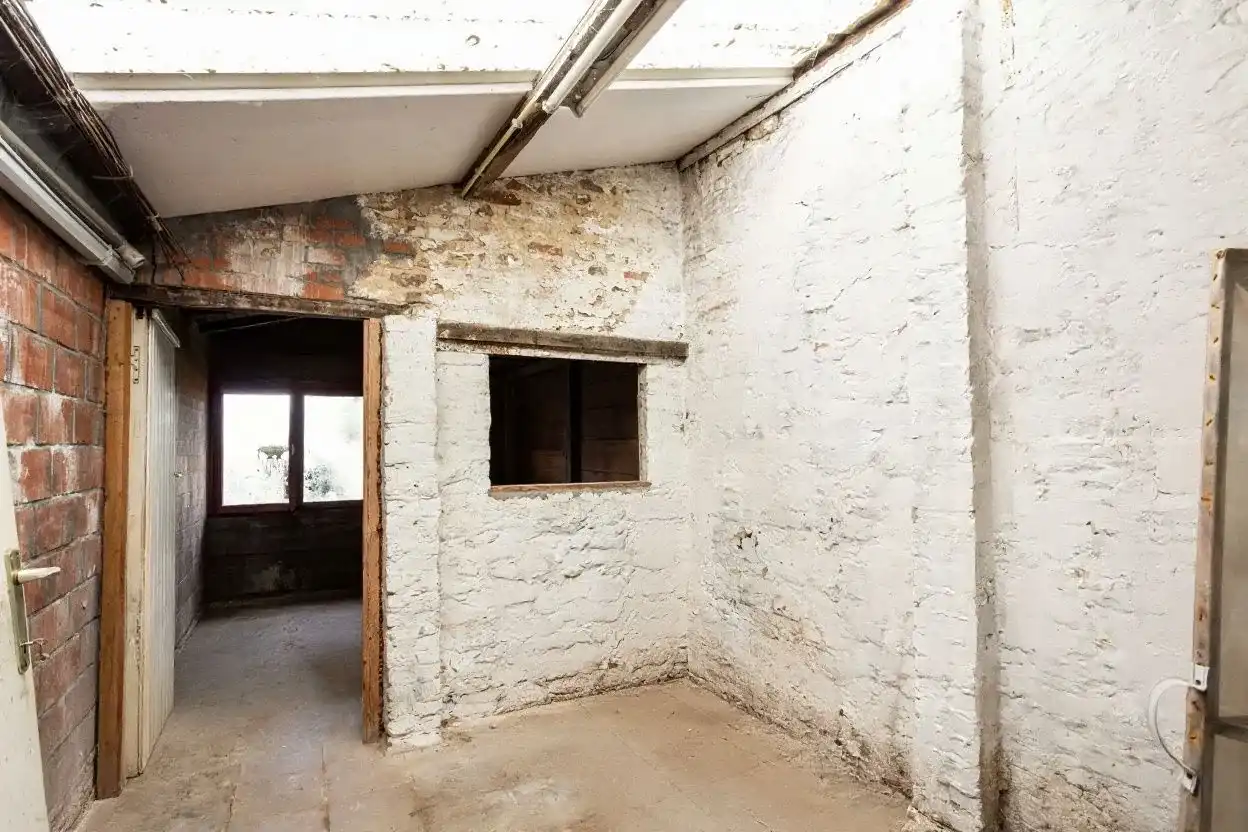 Te renoveren woning met 3 slaapkamers en zolder in Bissegem foto 16