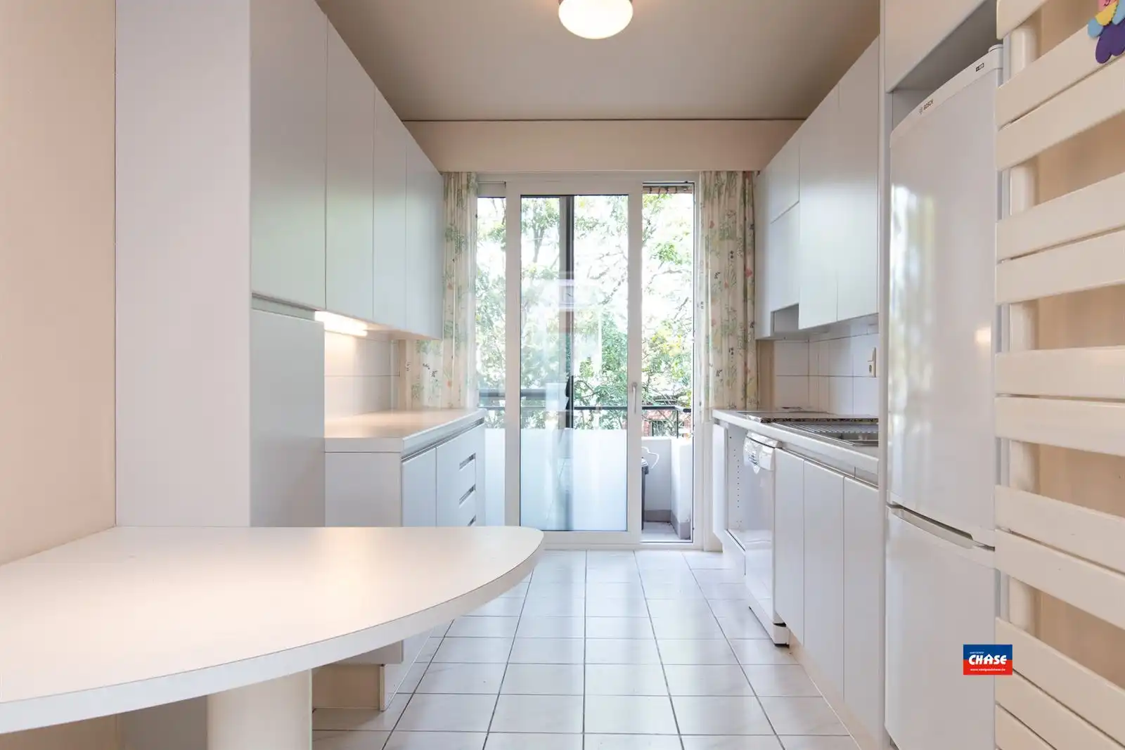 Ruim appartement met 3 slaapkamers, 2 terrassen en autostaanplaats foto 9