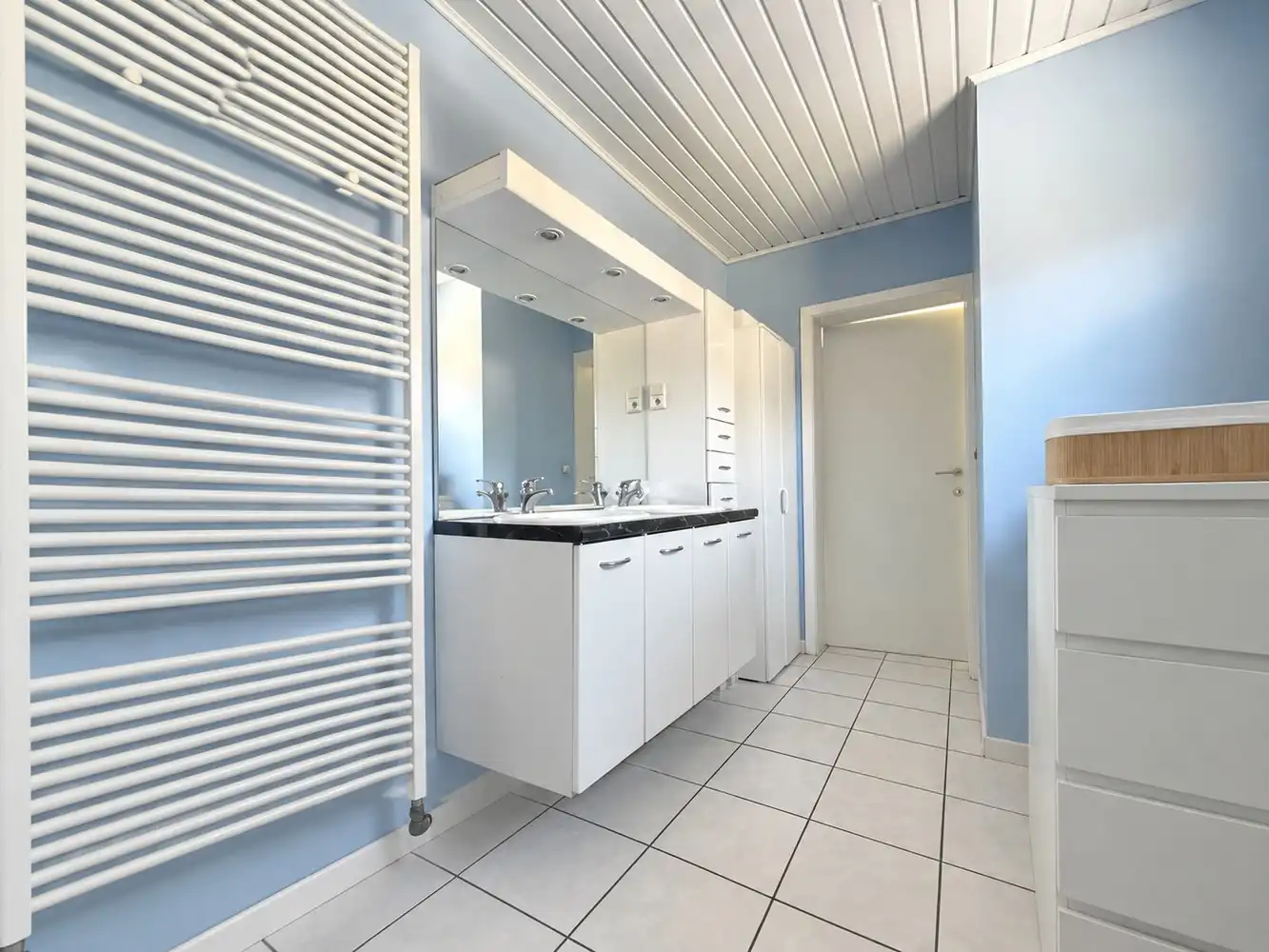 Instapklare woning met 3 slpks. + garage én zonnige tuin foto 3