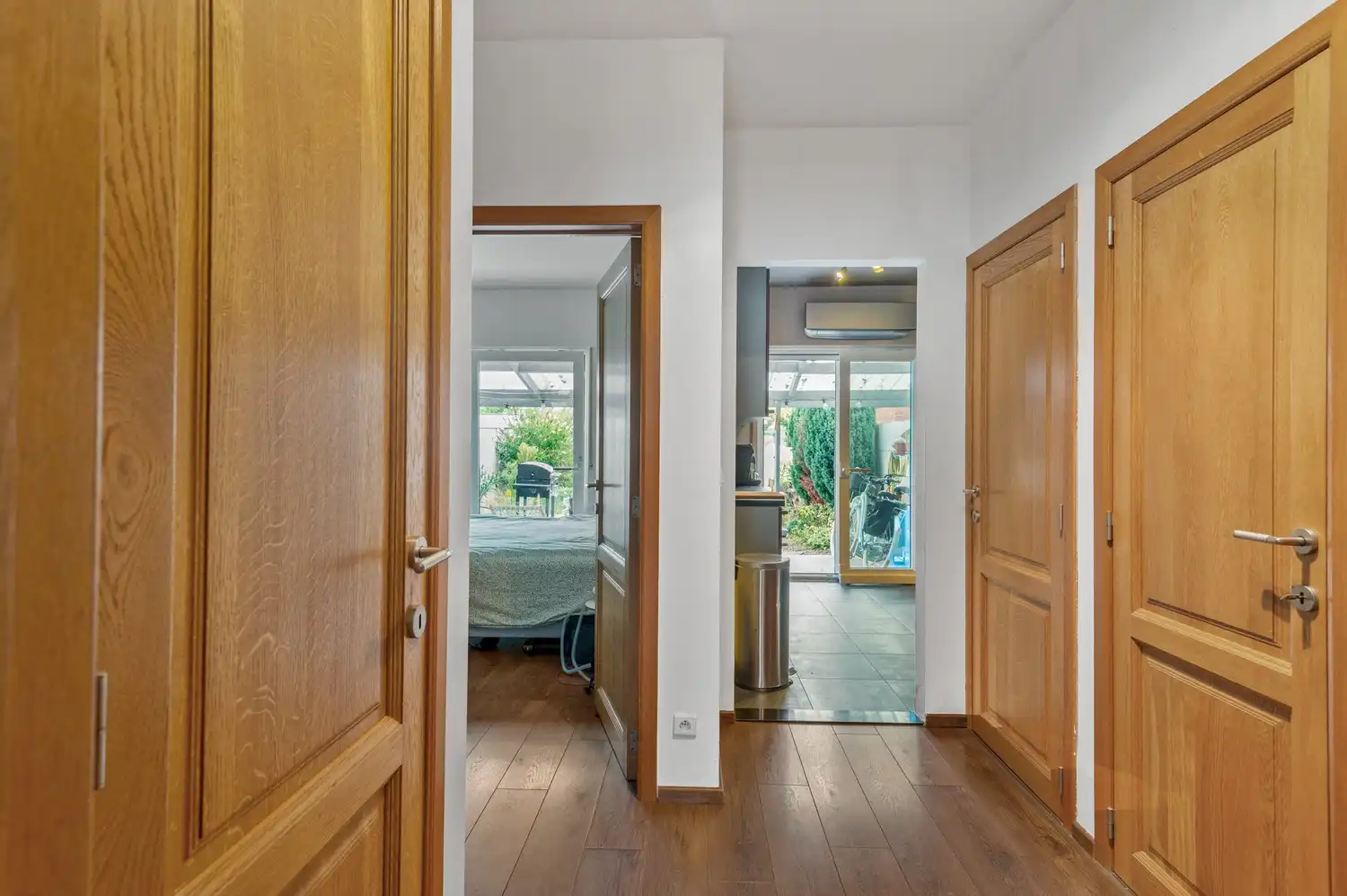 1 slaapkamer gelijkvloers appartement met Tuin foto 13