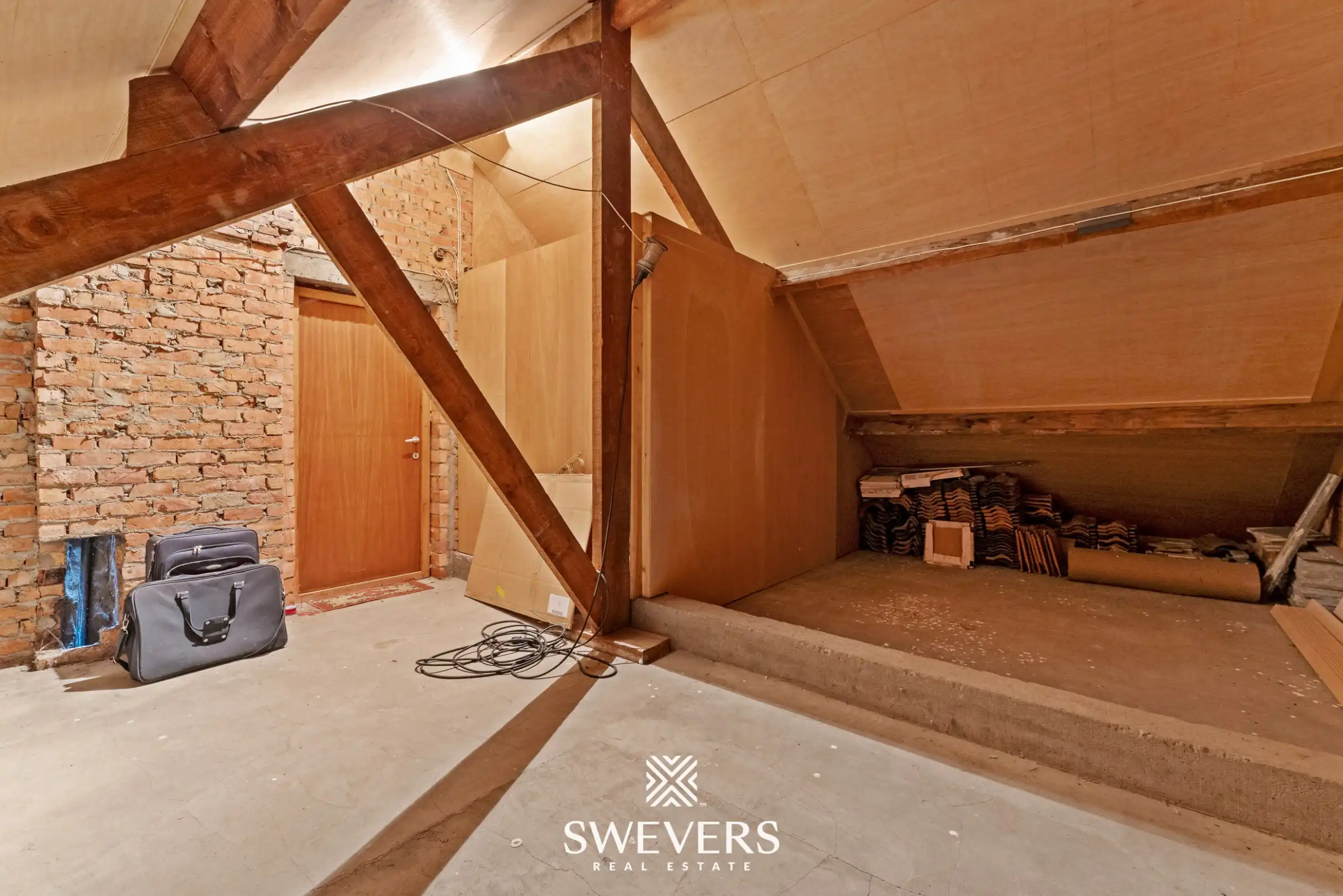 Bijzonder ruime villa (346m²) met mooie grote tuin op centrale locatie in Alken foto 28