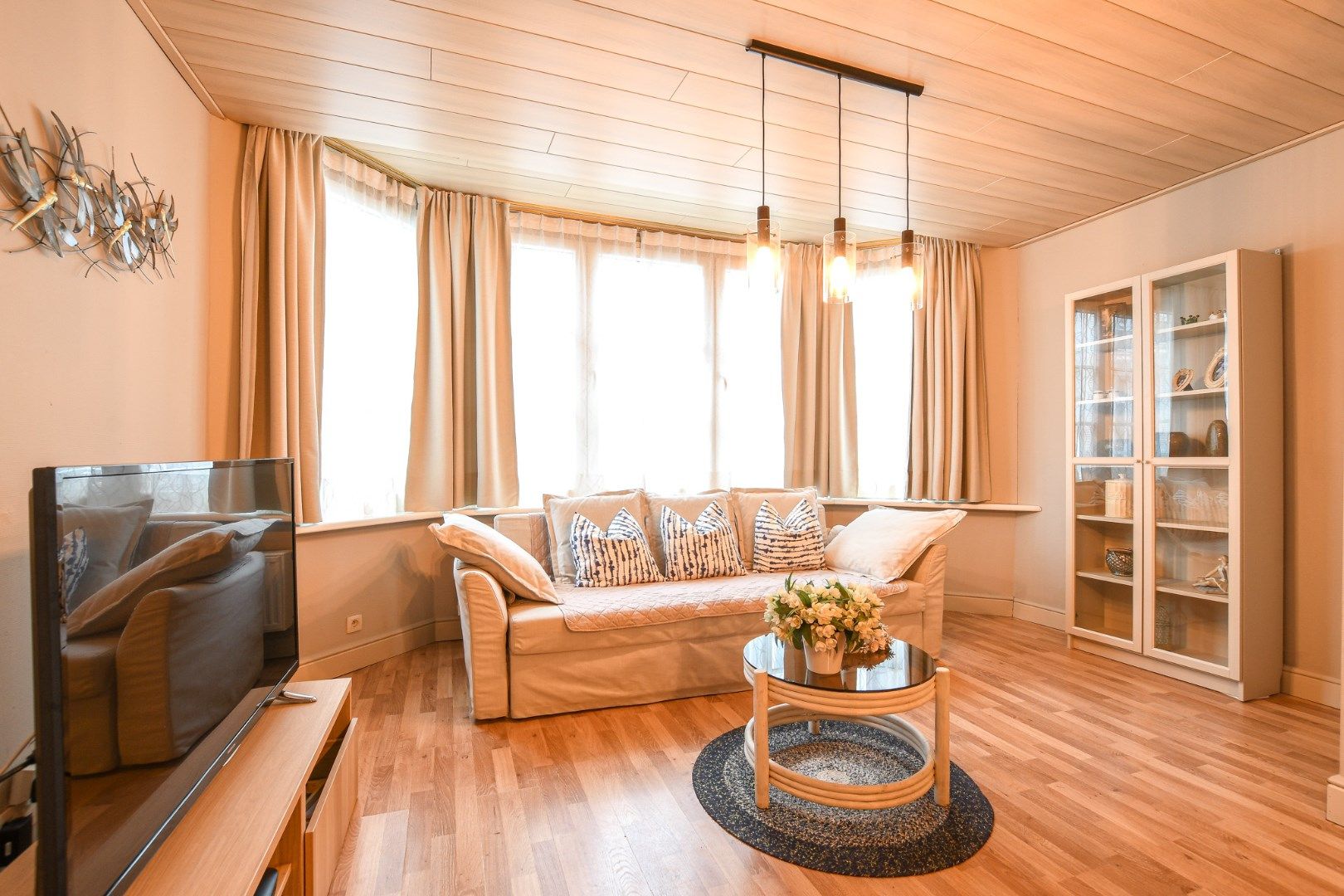 Opbrengsteigendom met 2 ruime appartementen en handelszaak op toplocatie! foto 6