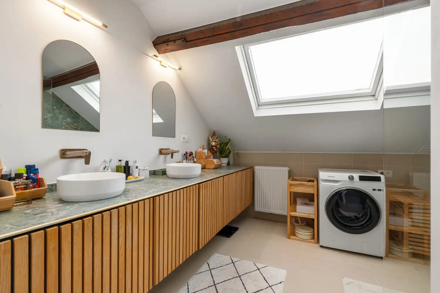 Gerenoveerd duplex-appartement met 2-kamers en zonnig terras foto 8
