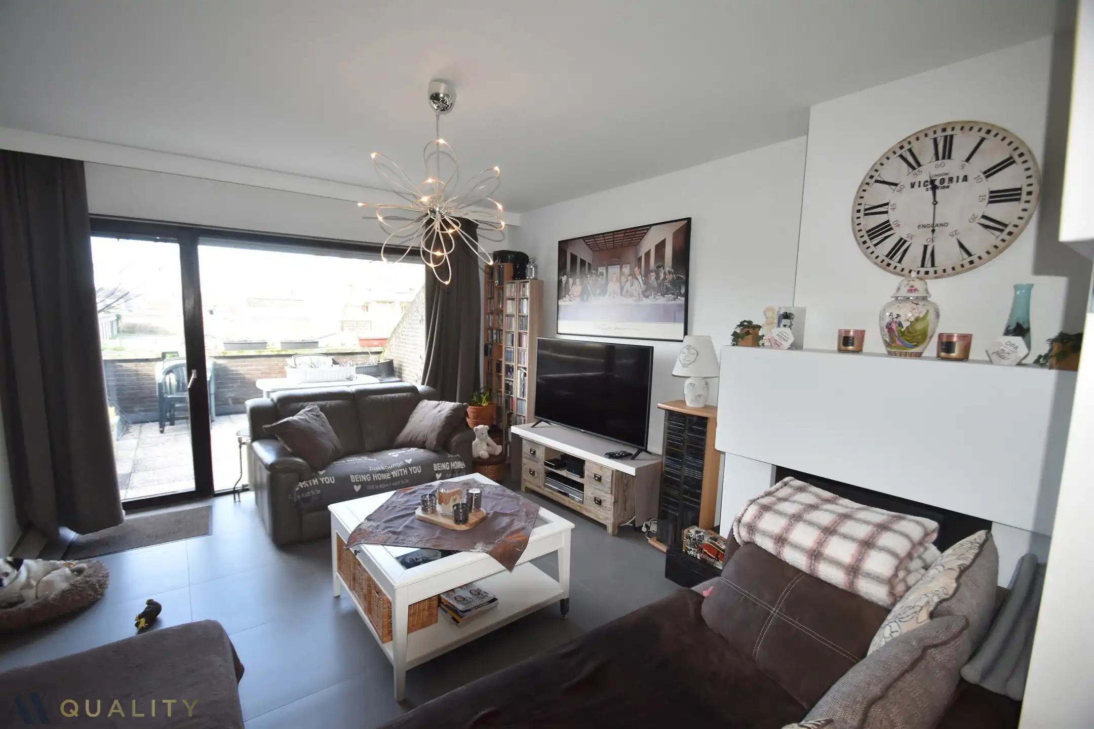 Ruim 3-slpk. duplex-appartement met garage, groot, zonnig terras en ruime bergzolder foto 2