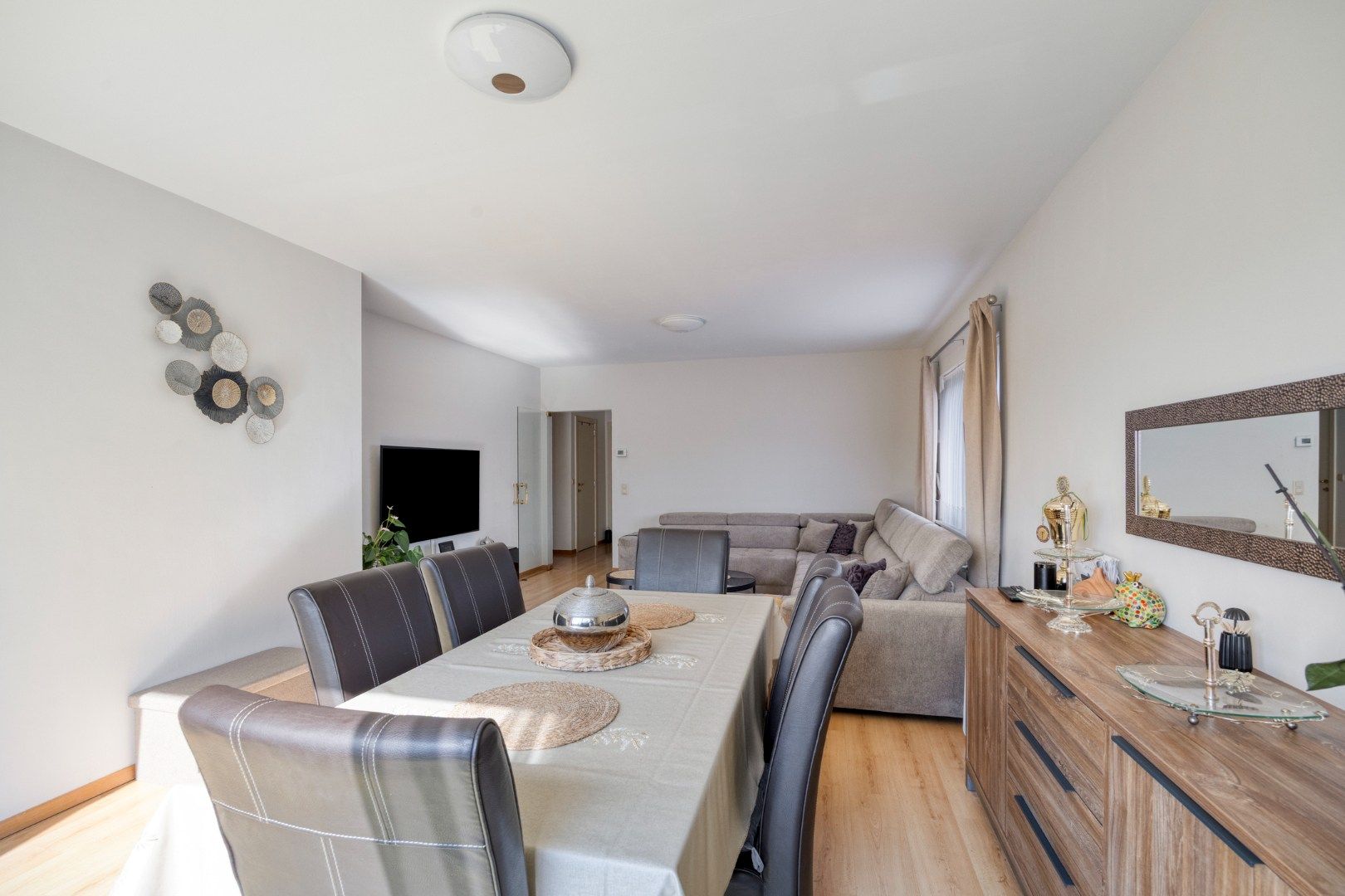 TE KOOP - Op zoek naar een energiezuinige en lichtrijke 2-slpk appartement in Merchtem? Welkom Home! foto 7