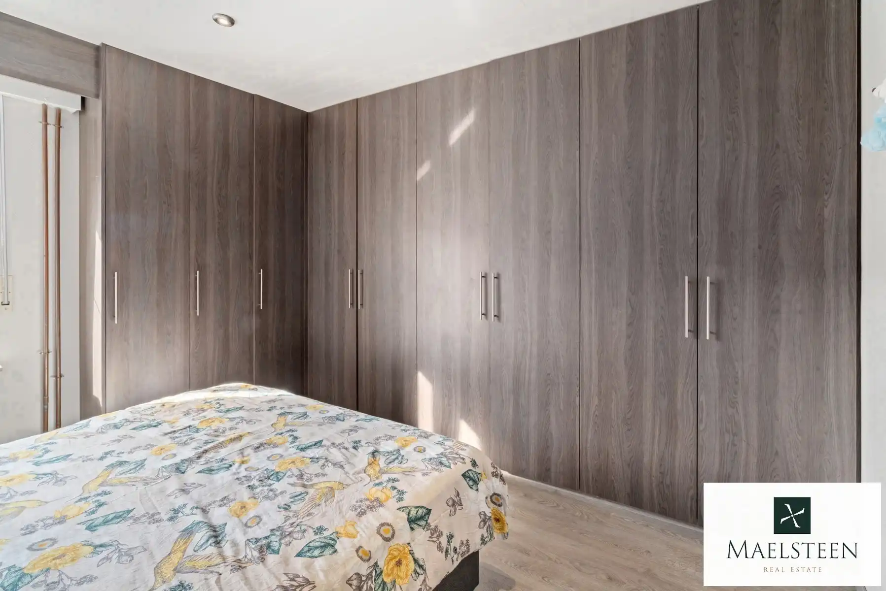 Instapklare trapgevelwoning, gelegen in Brugge centrum foto 12