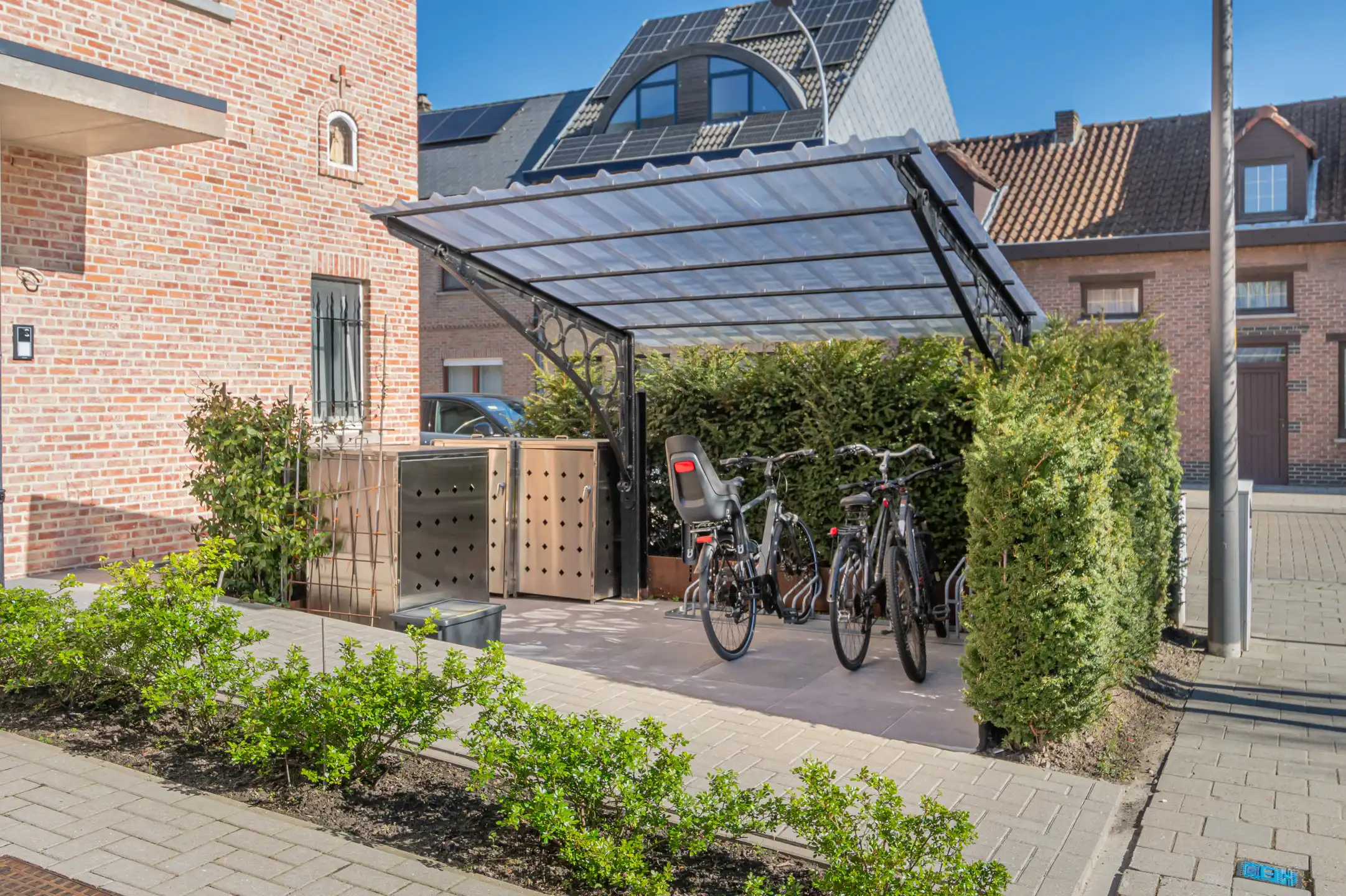 Modern en ruim 1 slpk app met zonnig terras en staanplaats! foto 11