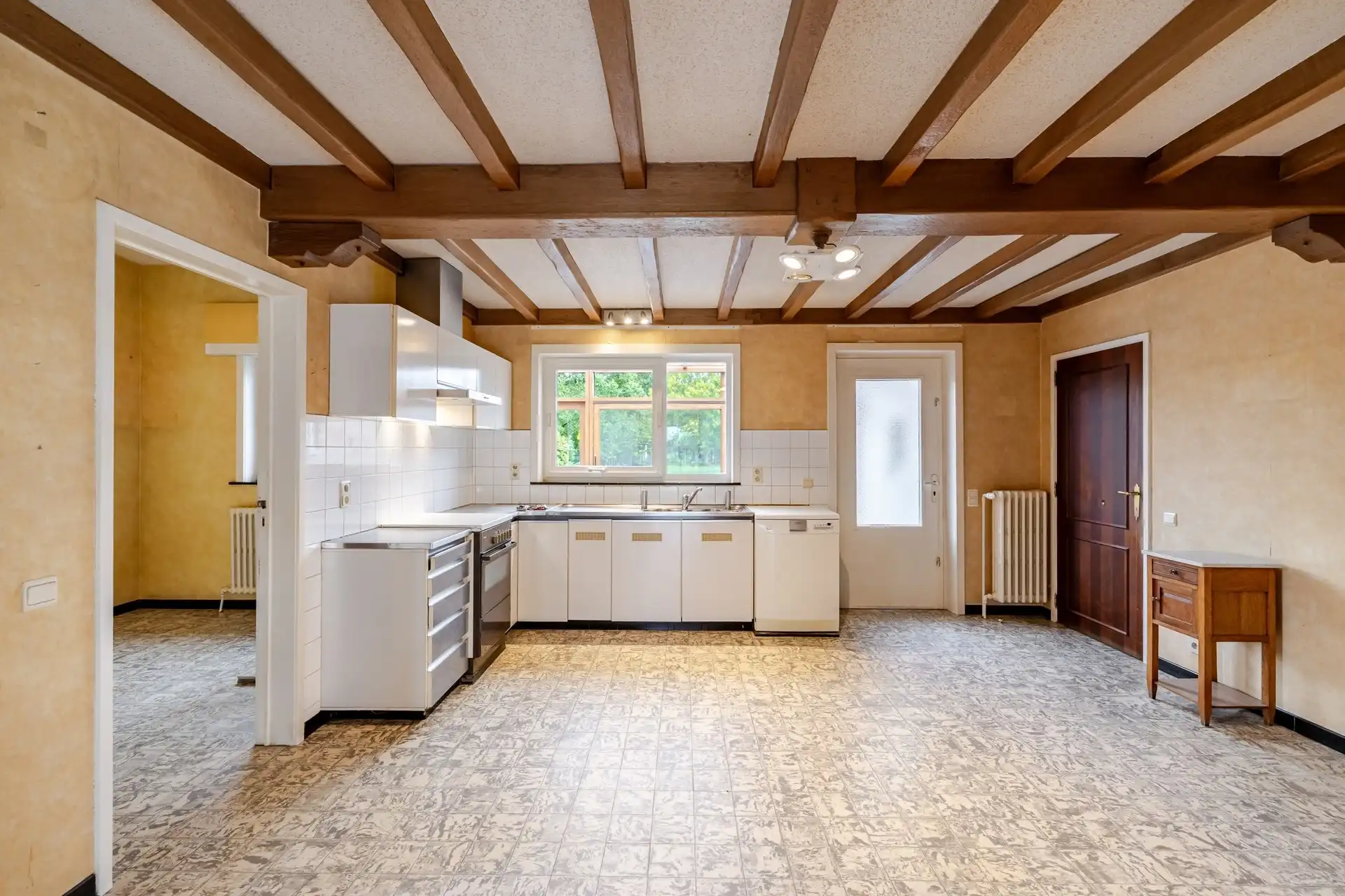Uitstekend gelegen bungalow op uitzonderlijk perceel foto 10