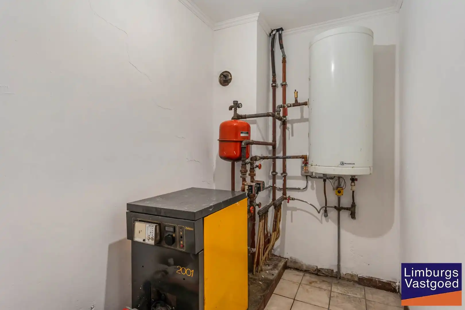 Instapklare woning met ruime loods/werkplaats, 11a 77ca foto 24