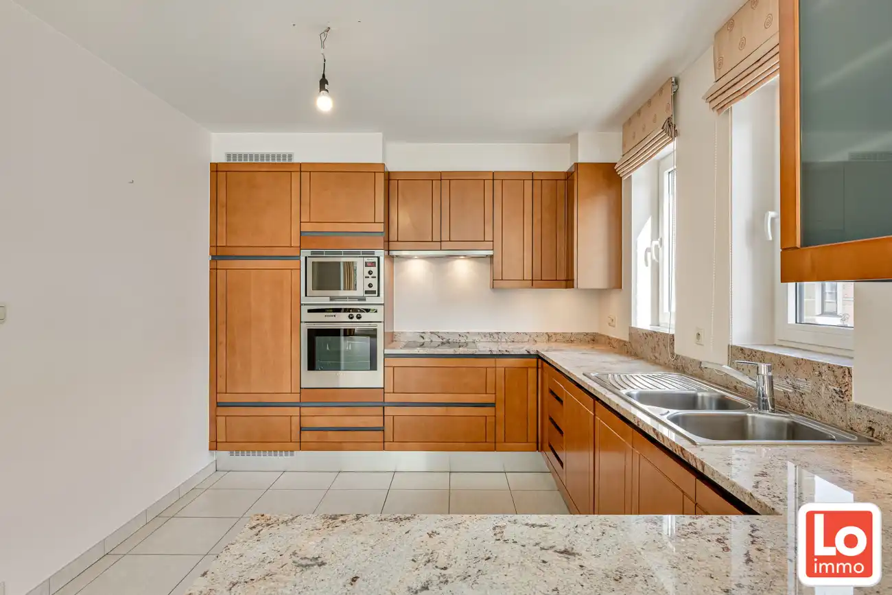 Ruim 2 slpk appartement met ZW-gericht terras op toplocatie! foto 6