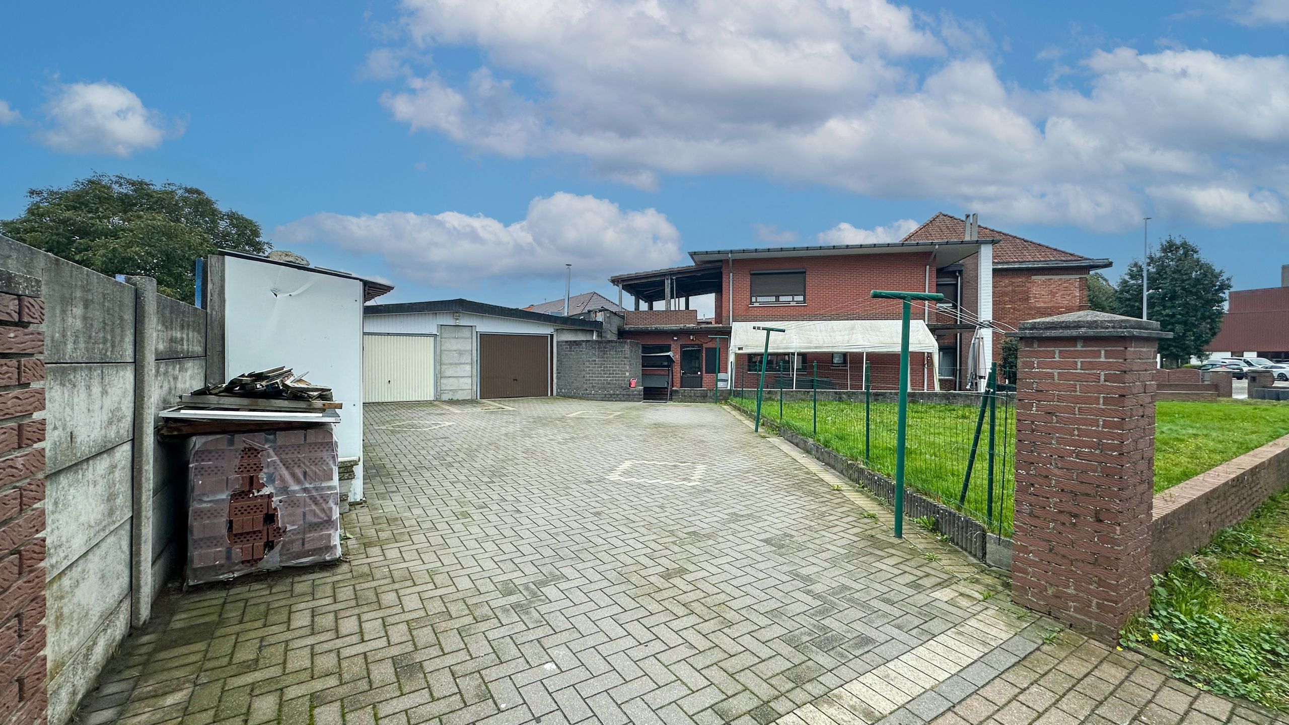 Woning met 5 slpk, 2 badk, 2 keukens te koop in Houthalen! foto 36