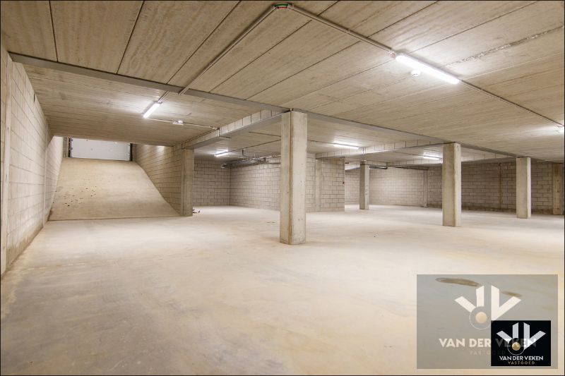 Ruim nieuwbouwappartement met 2 slaapkamers en riant terras op een goed bereikbare locatie! foto 9
