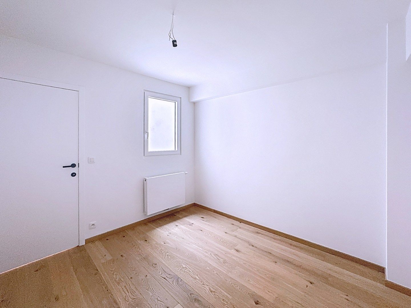 Volledig gerenoveerd appartement met 2 slaapkamers foto 8