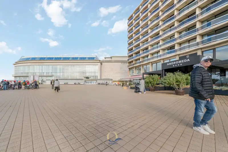 Subliem gerenoveerde studio met panoramisch zeezicht EN terras foto 19