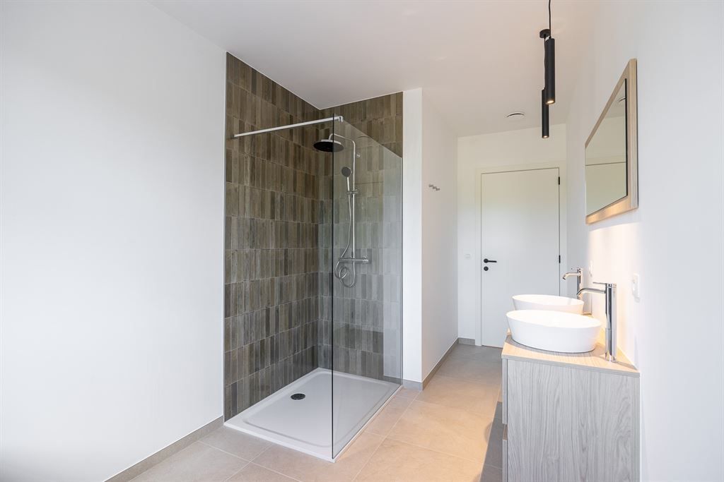 Nieuwbouwwoning op een zeer rustige locatie! foto 19
