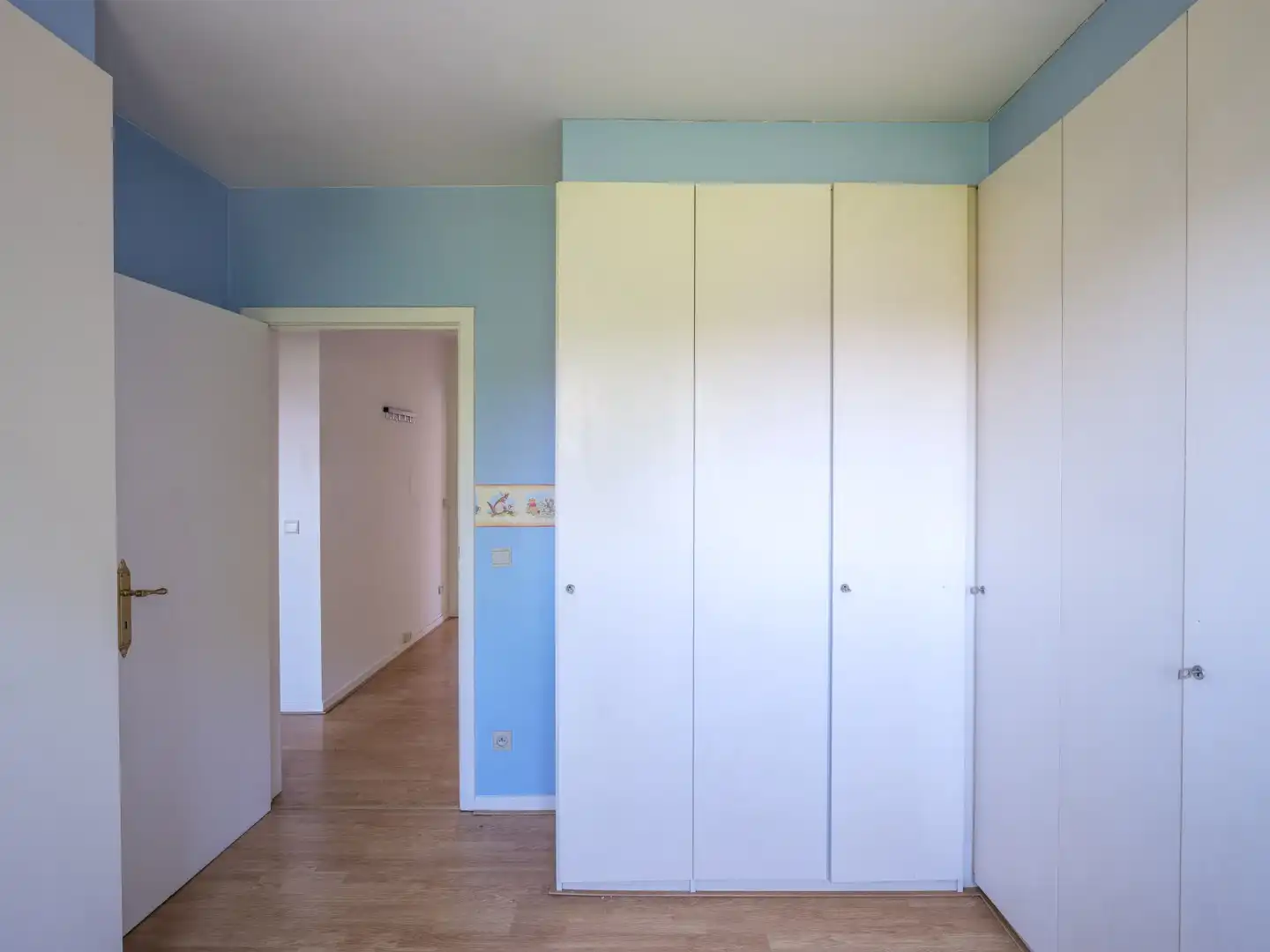 Ruim appartement met terras, garage en 2 slaapkamers in Drongen foto 9