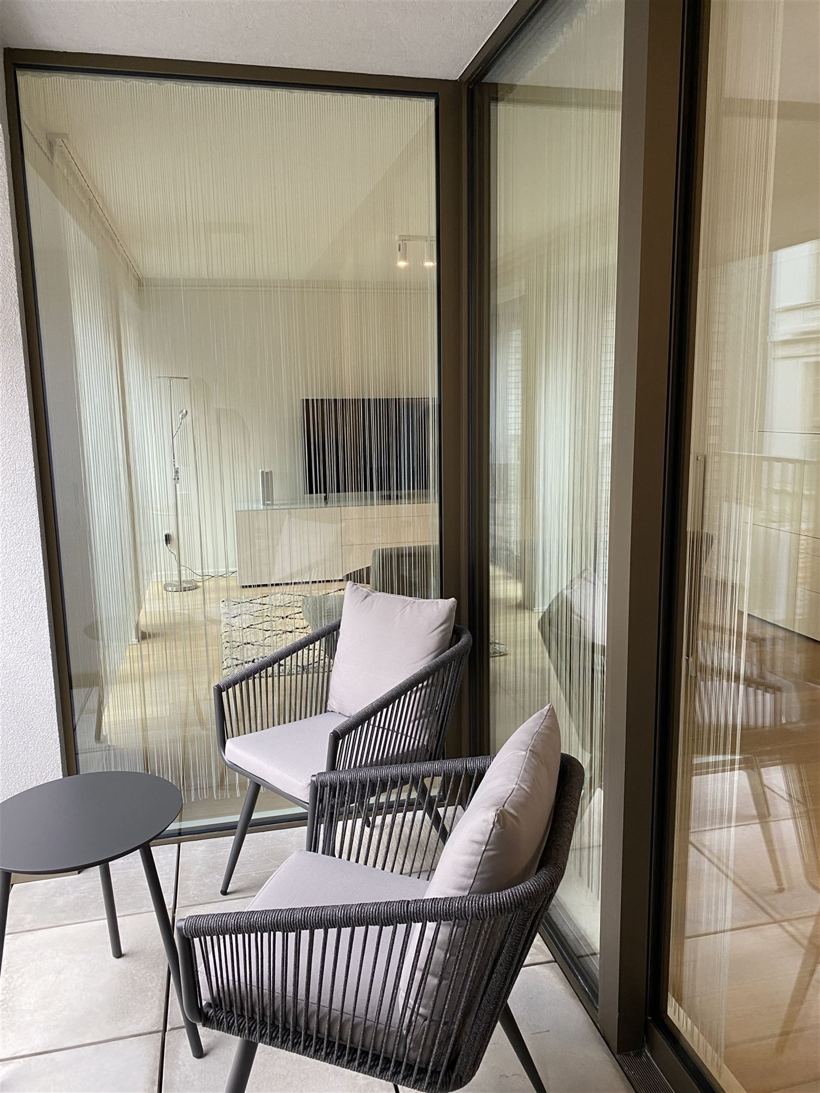 Luxe gemeubeld 2slaapkamerappatement met terras & parking! foto 17