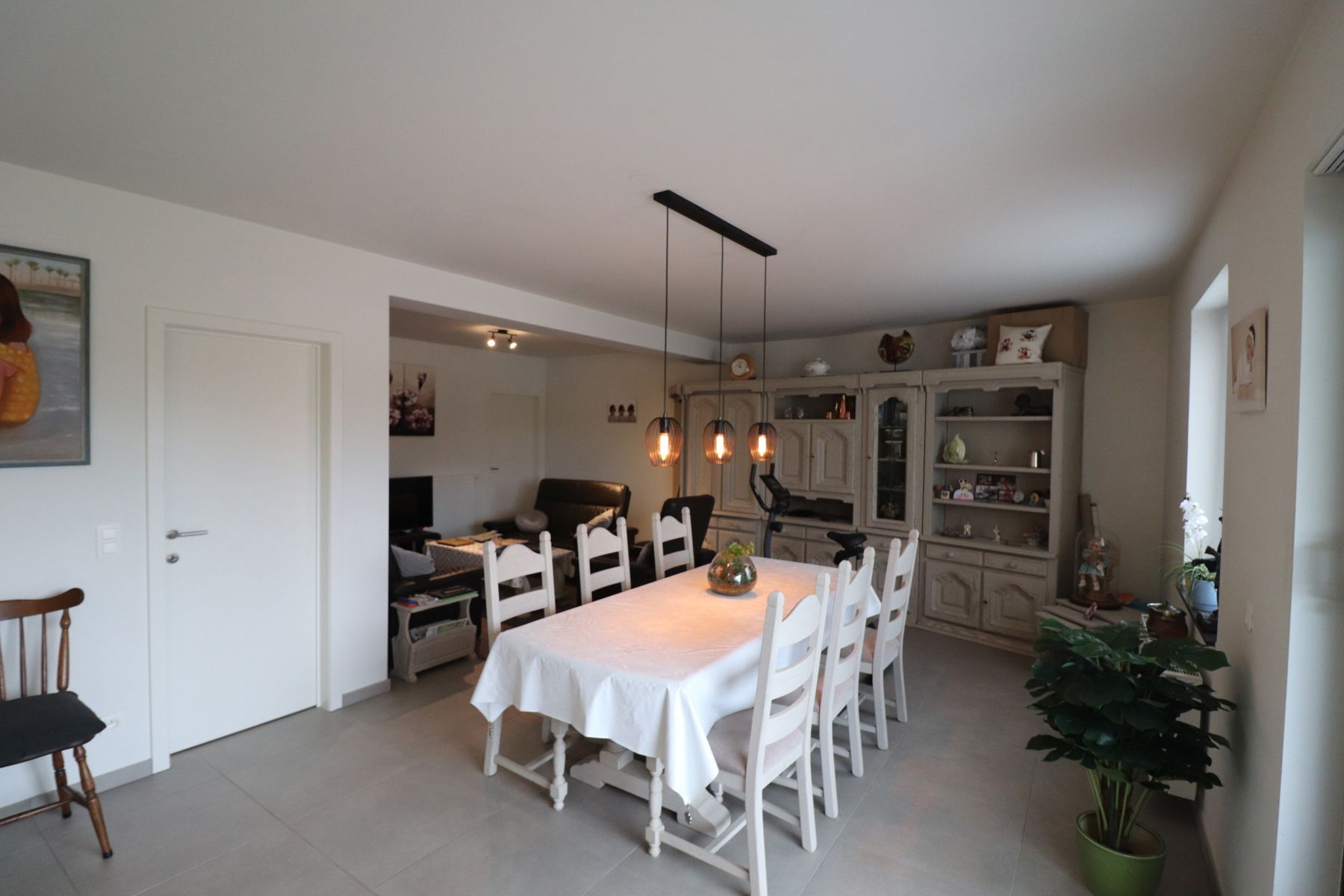 Appartement op de eerste verdieping met lift, terras en garage. foto 3