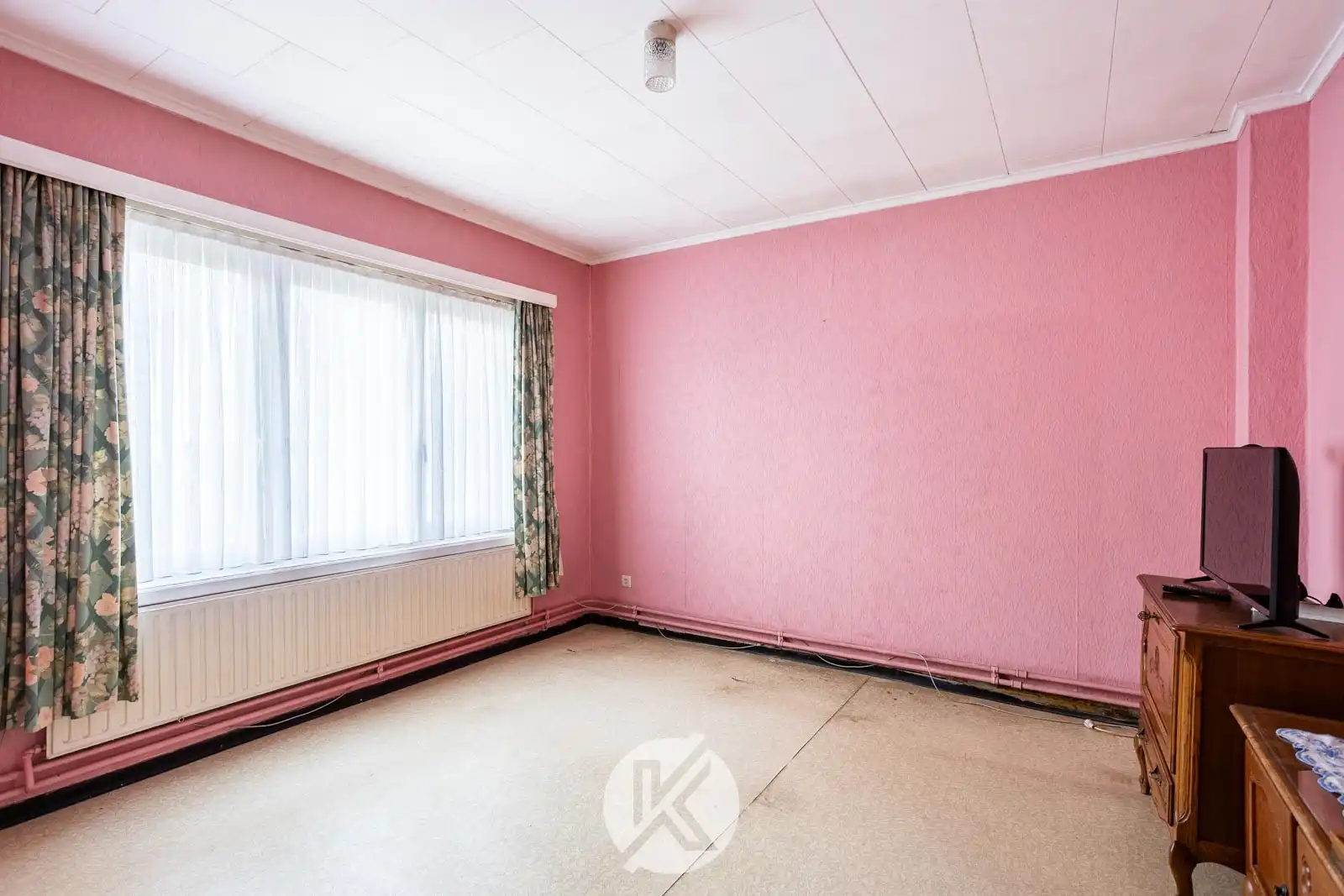 Woning in rustige wijk met renovatiepotentieel foto 14