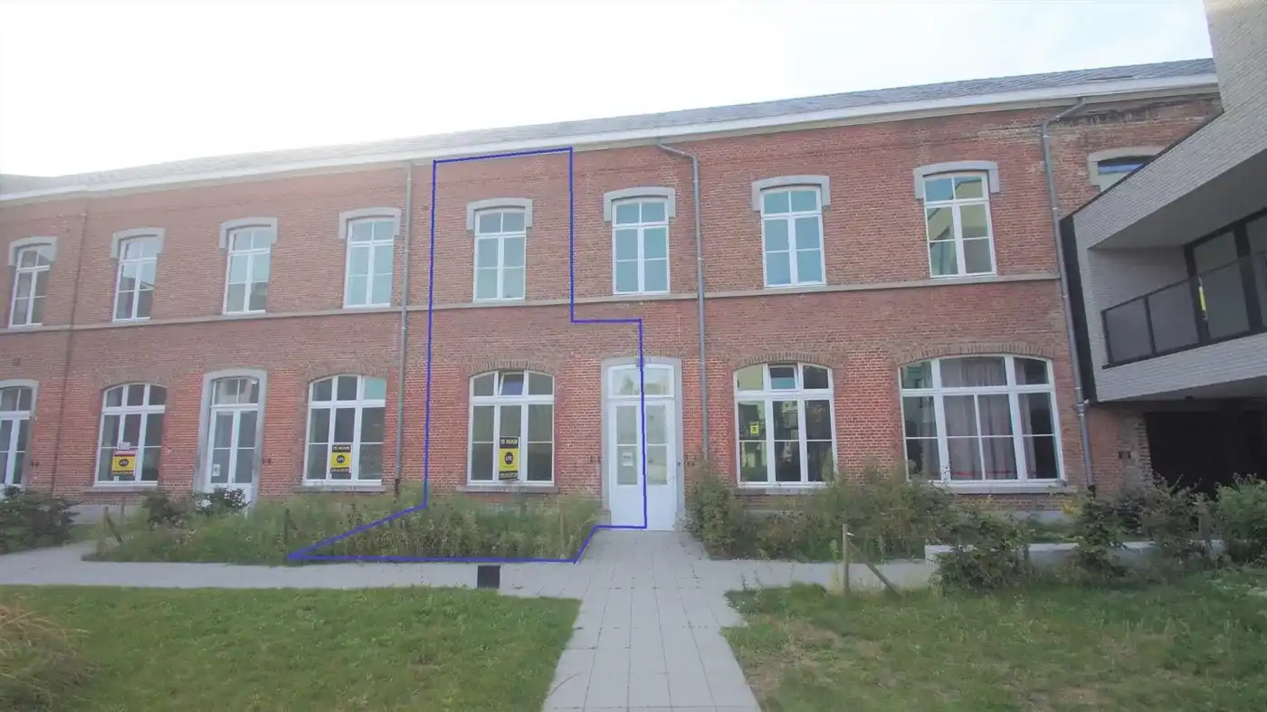 Instapklare duplex met veel karakter, 1 slpk en terras foto {{pictureIndex}}