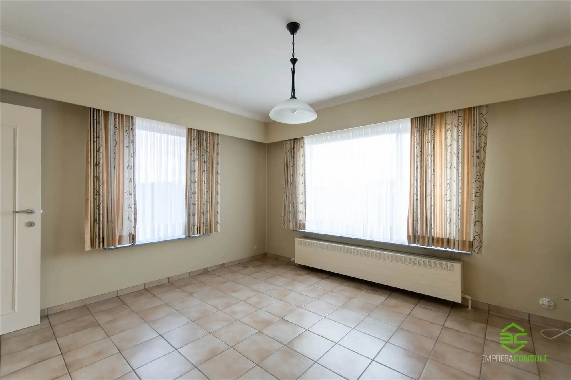 Ruime gezinswoning op een prachtige locatie in Stevoort! foto 7