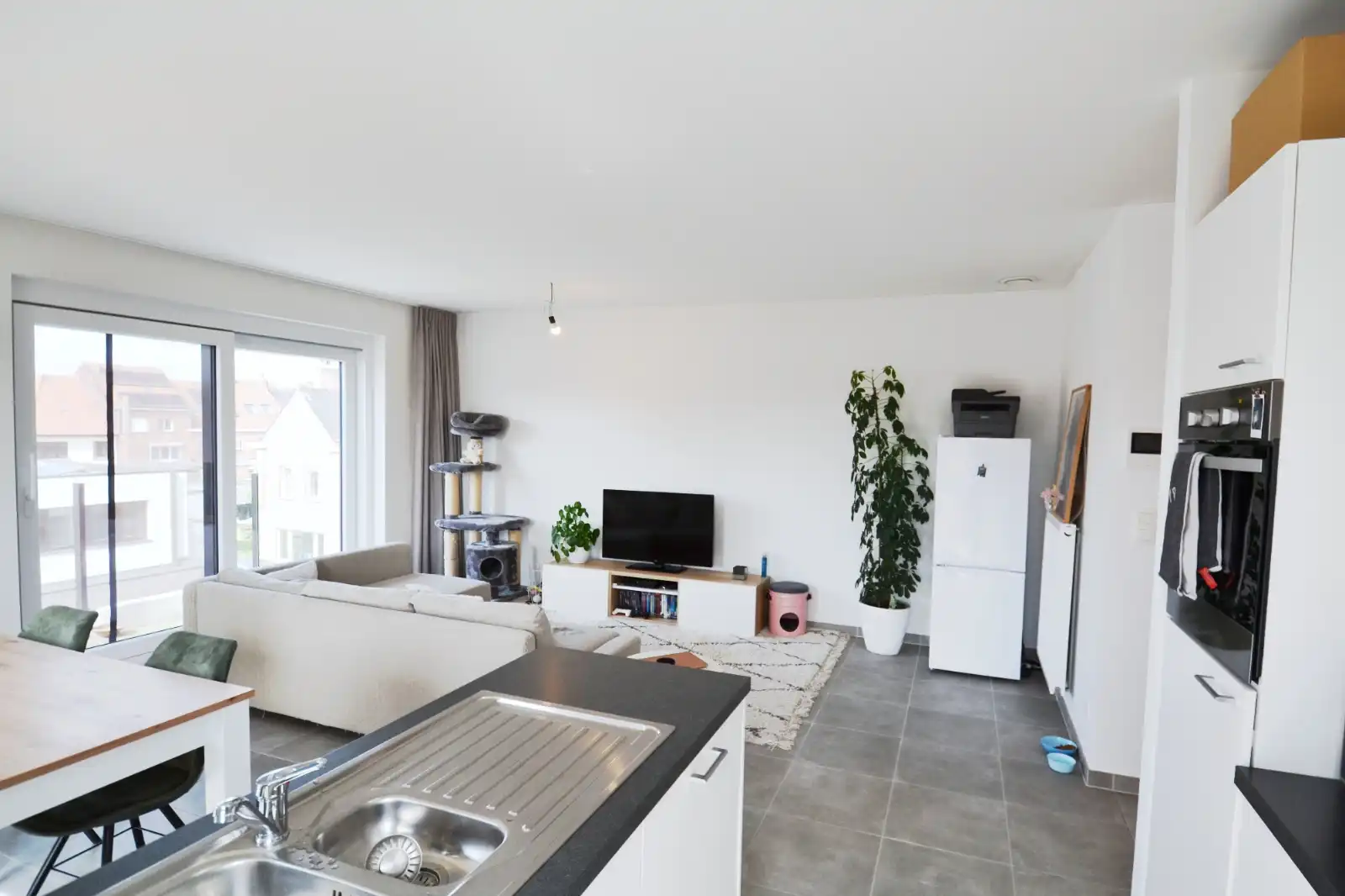 Instapklaar appartement met 2 slaapkamers en ondergrondse garage foto 2
