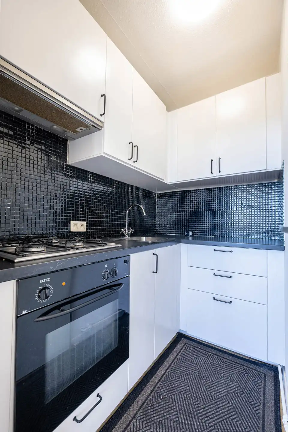 Mooi 1-slaapkamerappartement met overdekte parkeerplaats inbegrepen foto 5