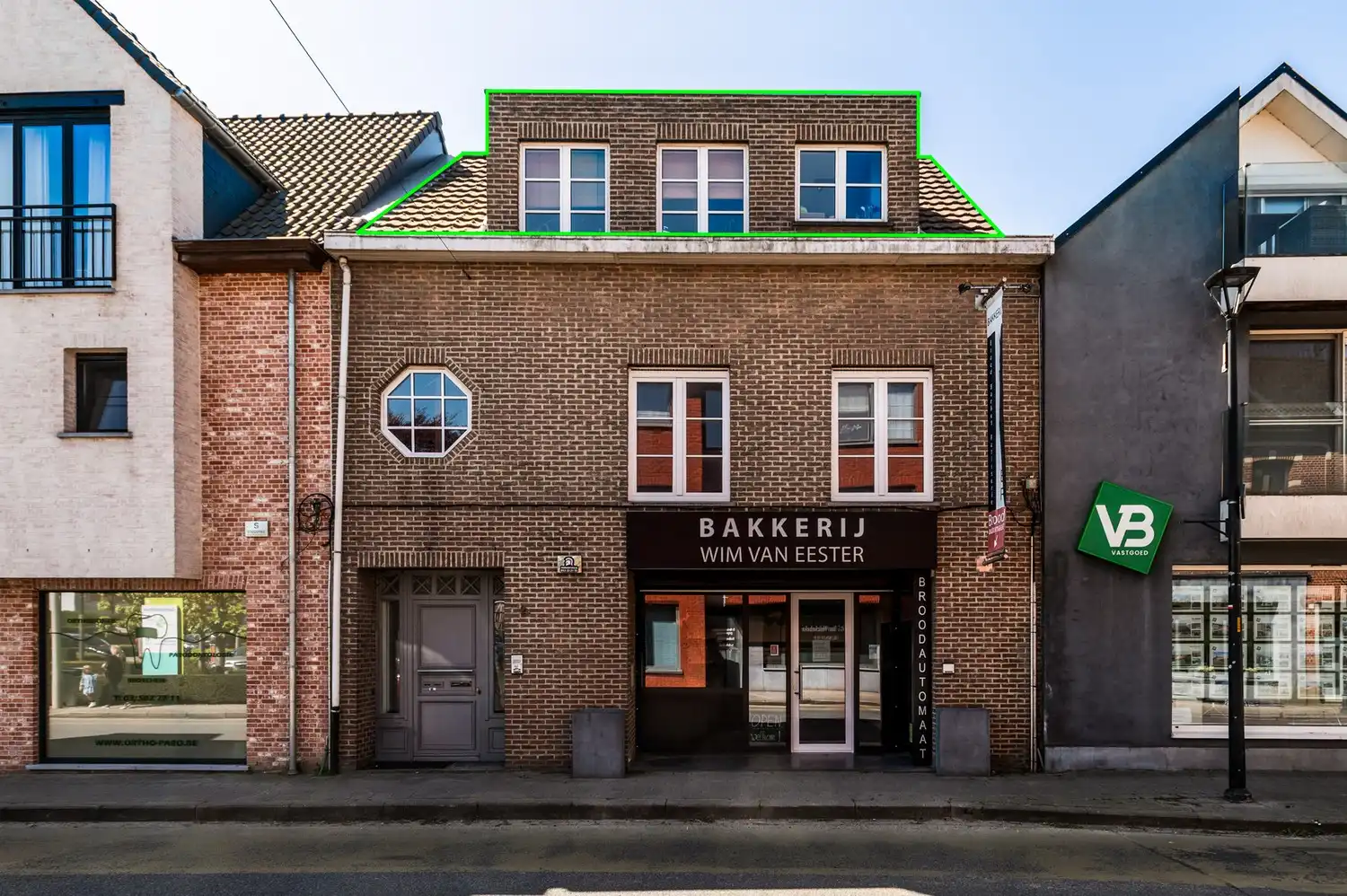Dakappartement met twee slaapkamers en ruim terras (27m²) in het centrum van Broechem! foto 2