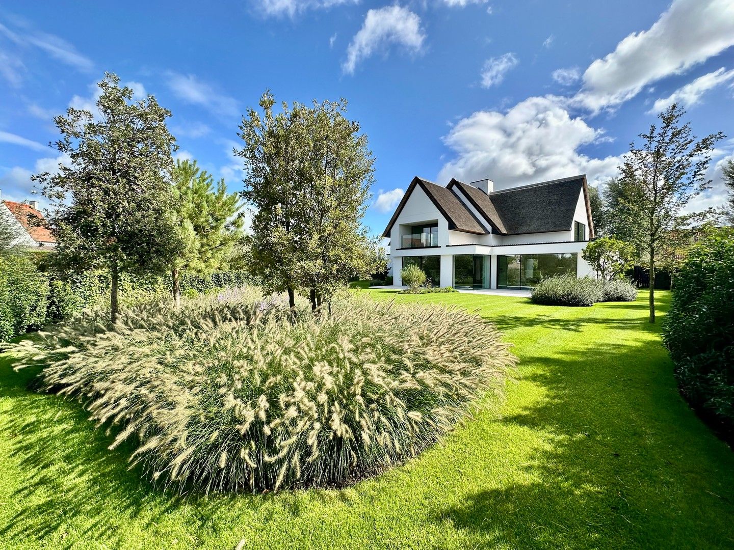 Luxueuze nieuwbouwvilla gelegen aan de rand van het Zoute, op slechts enkele minuten van de zee en het strand. foto 36