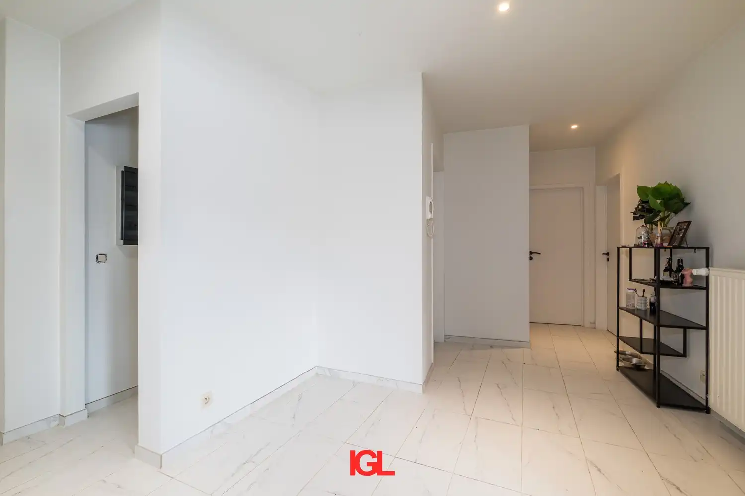 Gerenoveerd gelijkvloersappartement met 2 slaapkamers & garage foto 7