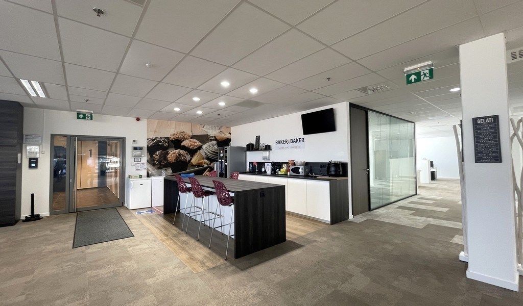 Vernieuwde kantoren te huur in Ahlers Building te Antwerpen foto 21