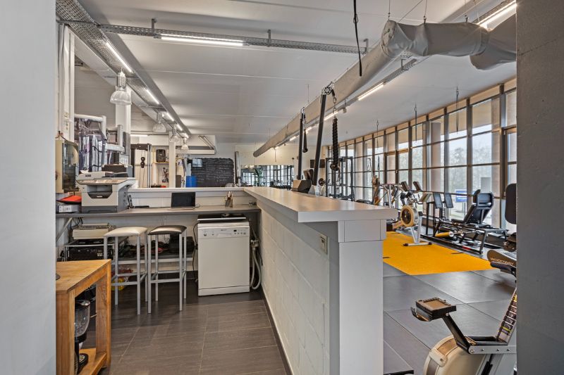 Handelspand van 400m² in het Centrum van Genk foto 12