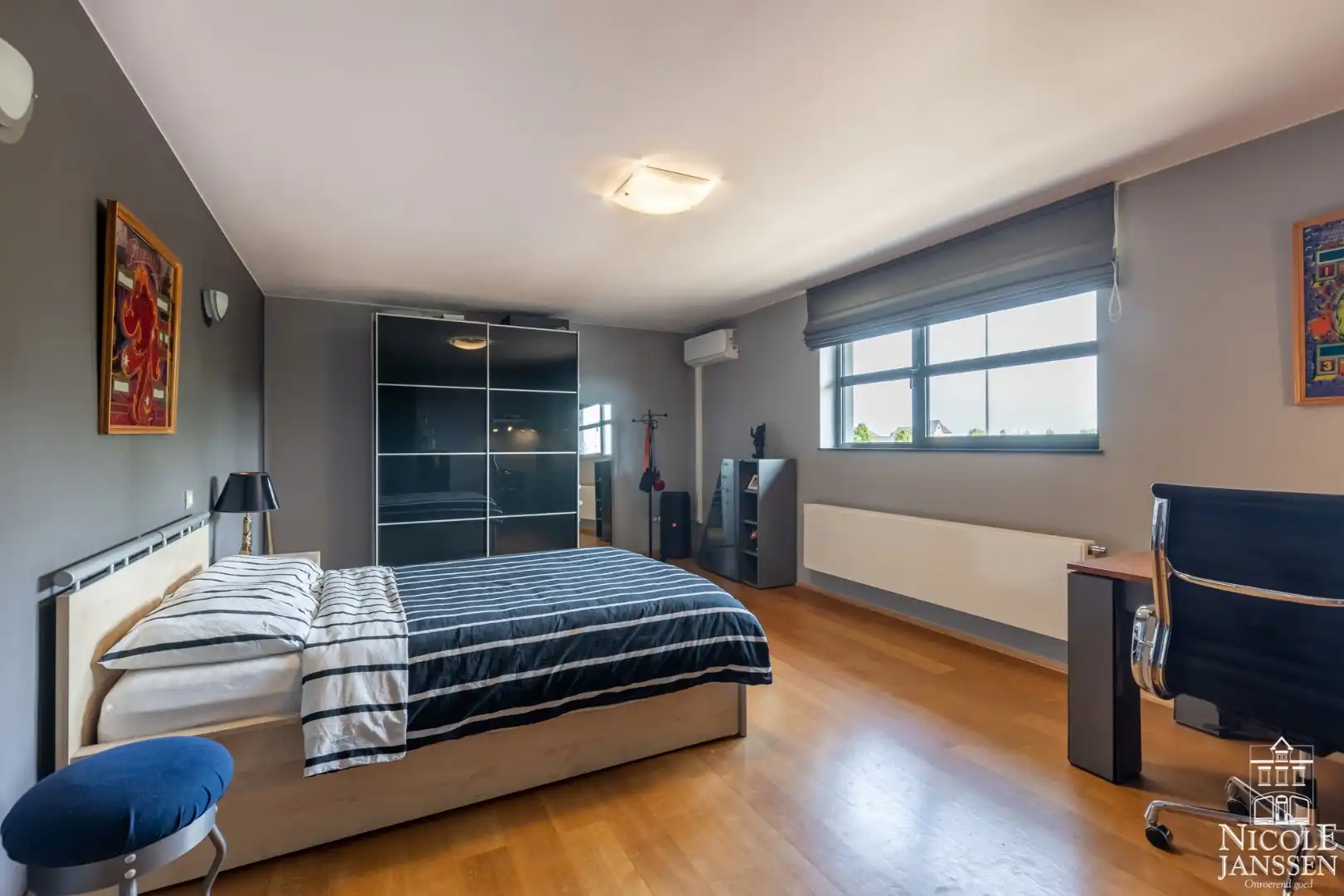 Luxueus ingerichte villa met vier slaapkamers en verzorgde tuin foto 26