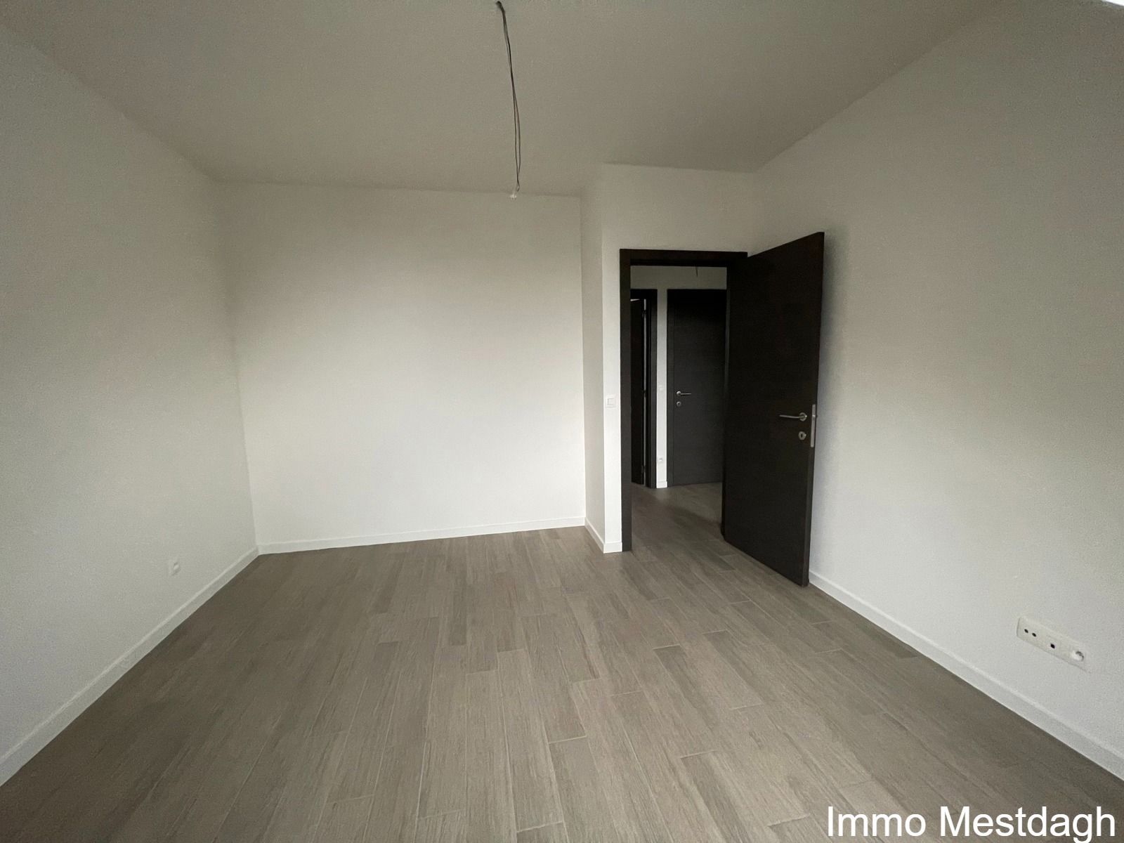 Duplex appartement op bovenste verdieping met terras & 3 slaapkamers in centrum Diest. foto 18