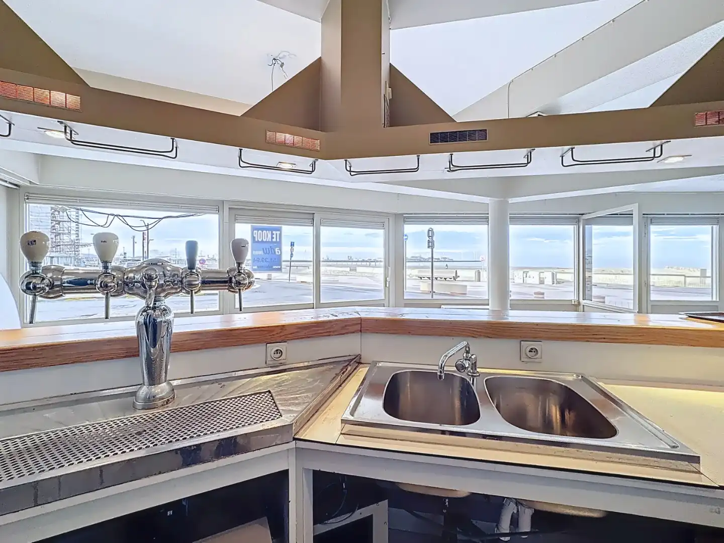 Horecazaak op absolute topligging!  foto 5