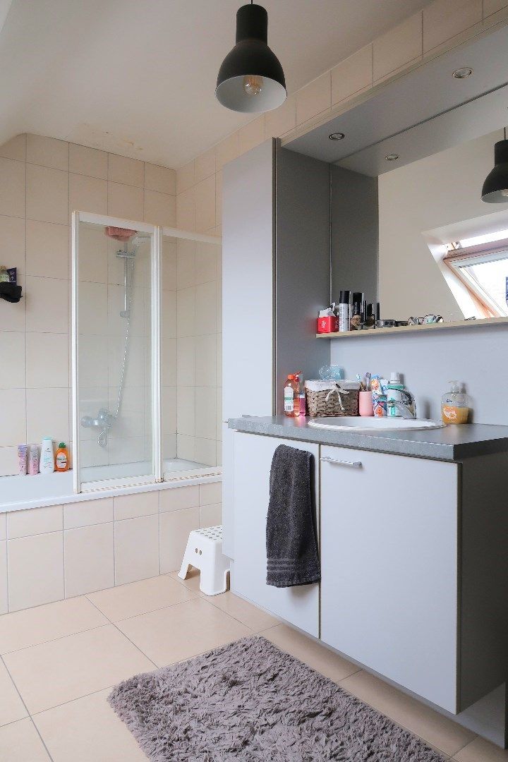 Opbrengsteigendom met 3 appartementen en 3 garageboxen. Ideale investering! foto 18