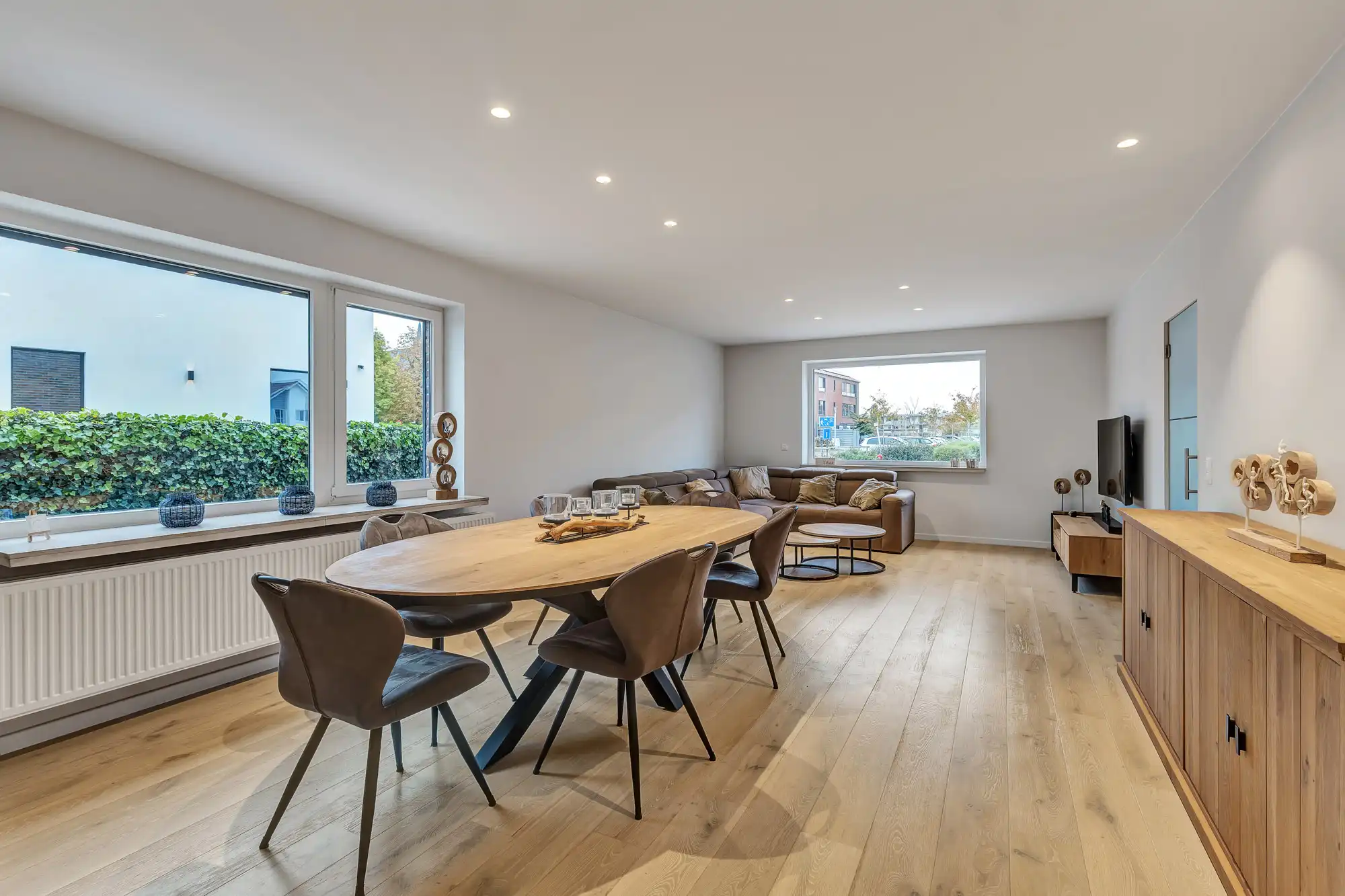 Ruime, volledig gerenoveerde woning op centrale ligging foto 4