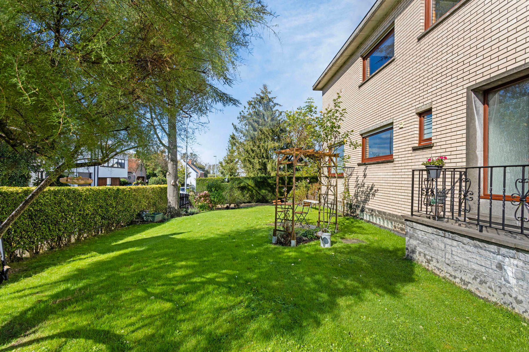 Te moderniseren HOB met 3 kamers, garage en tuin! foto 28