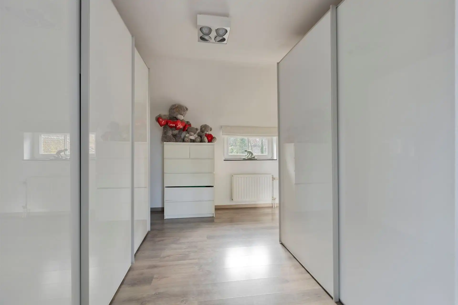 Instapklare woning op 10a in rustige en gegeerde ligging te Maasmechelen! foto 15