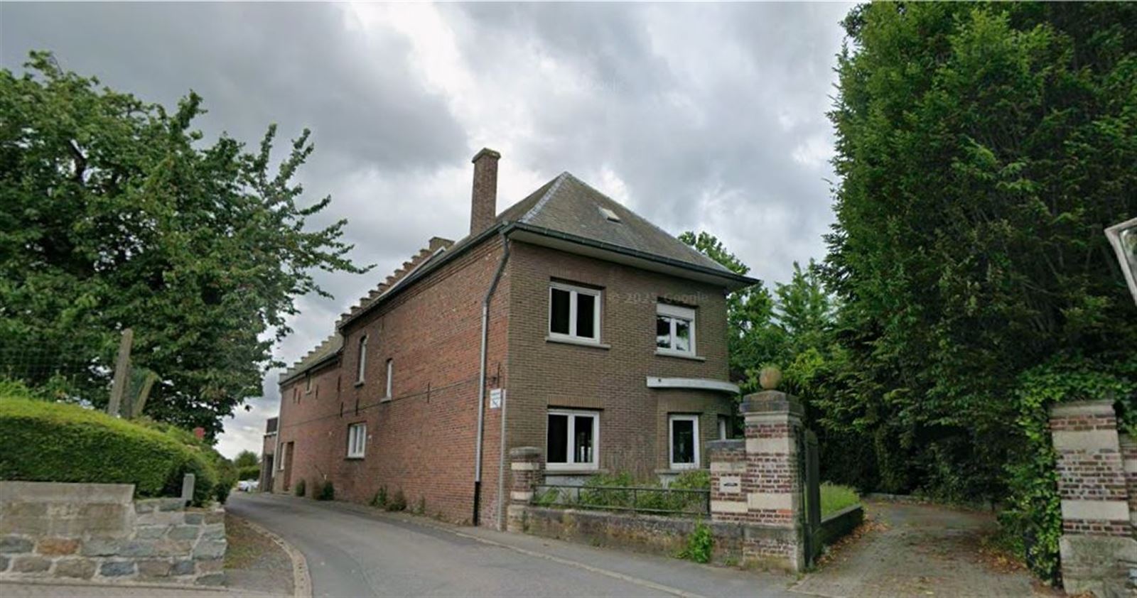 Hoofdfoto van de publicatie: Woning met tuin en Loods 