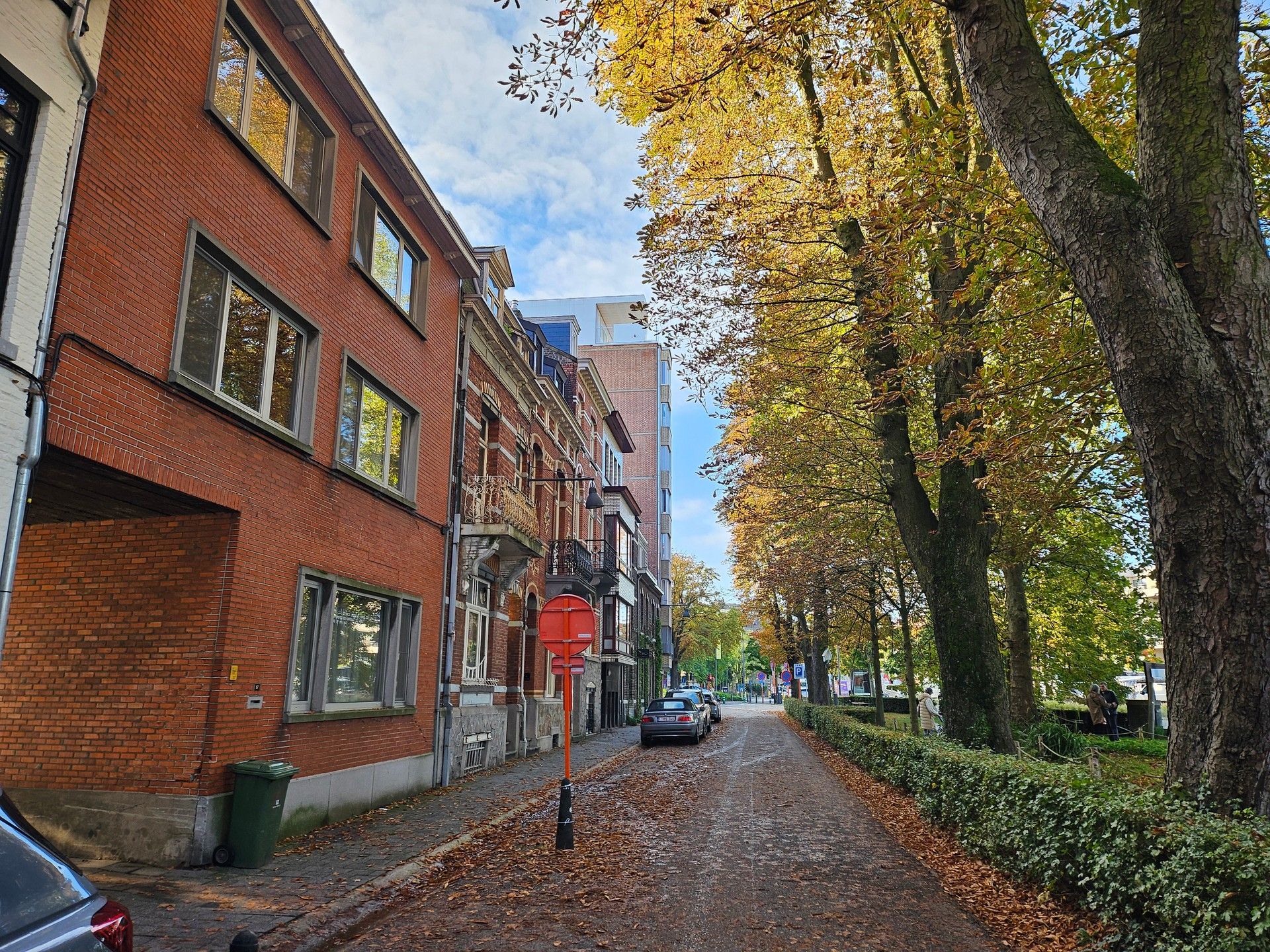 Garagebox op binnengebied, toegang via Kolonel Dusartplein 17 te Hasselt. foto 6