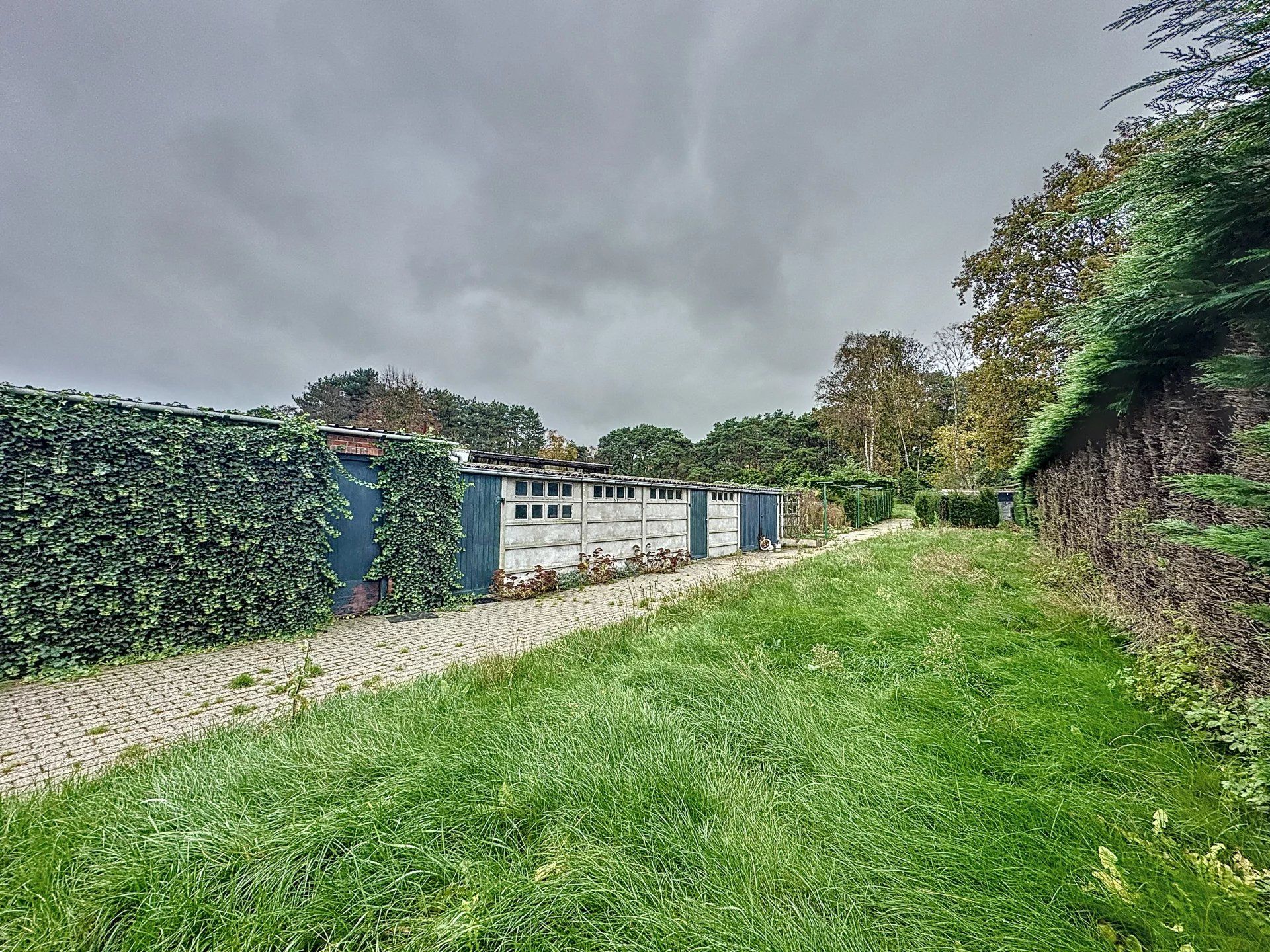 Verrassend ruime woning met 3 slaapkamers en grote tuin. foto 31