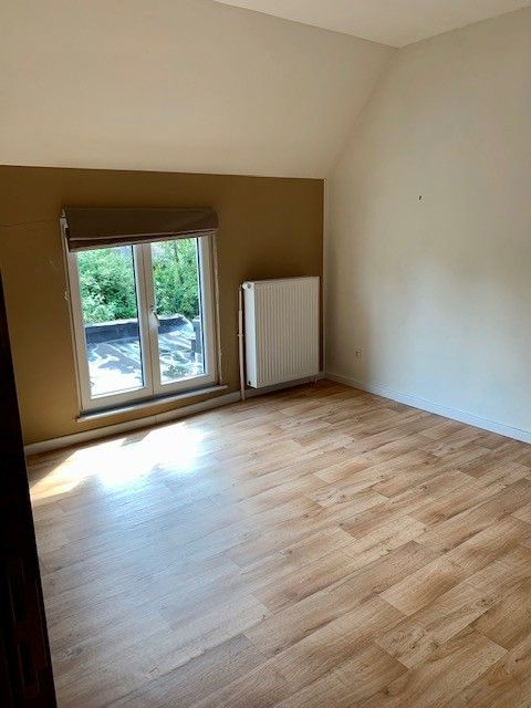Instapklare rijwoning nabij station Lede foto 10