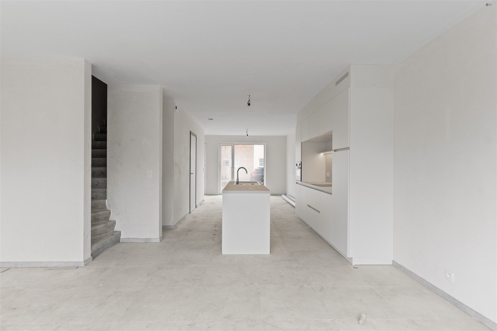 Zeer kwalitatieve woning met aanpalende carport foto 5