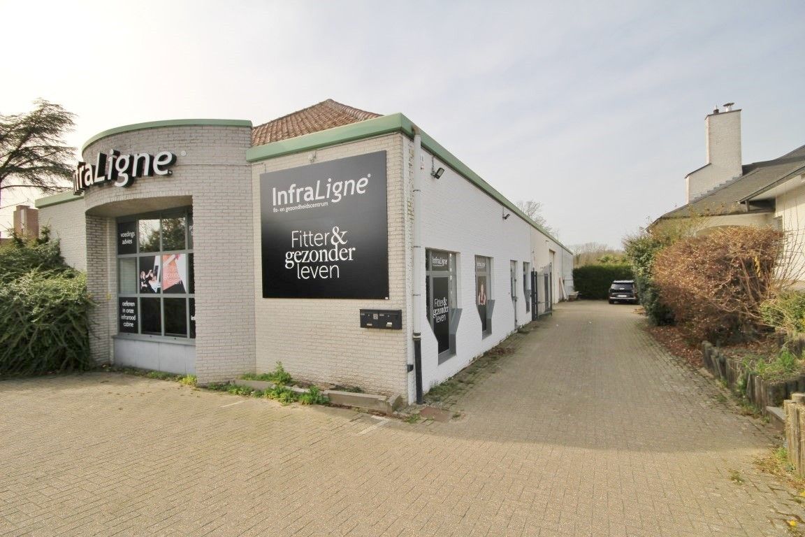 Ruim en functioneel magazijn op toplocatie in Sint-Truiden foto 9