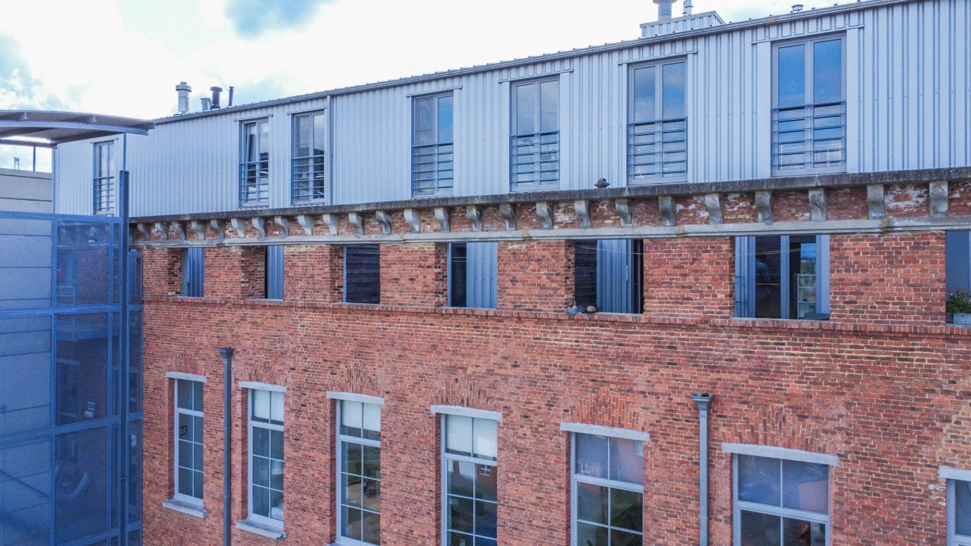 RUIME PENTHOUSELOFT MET 2 TERRASSEN + PARKING ! foto 13