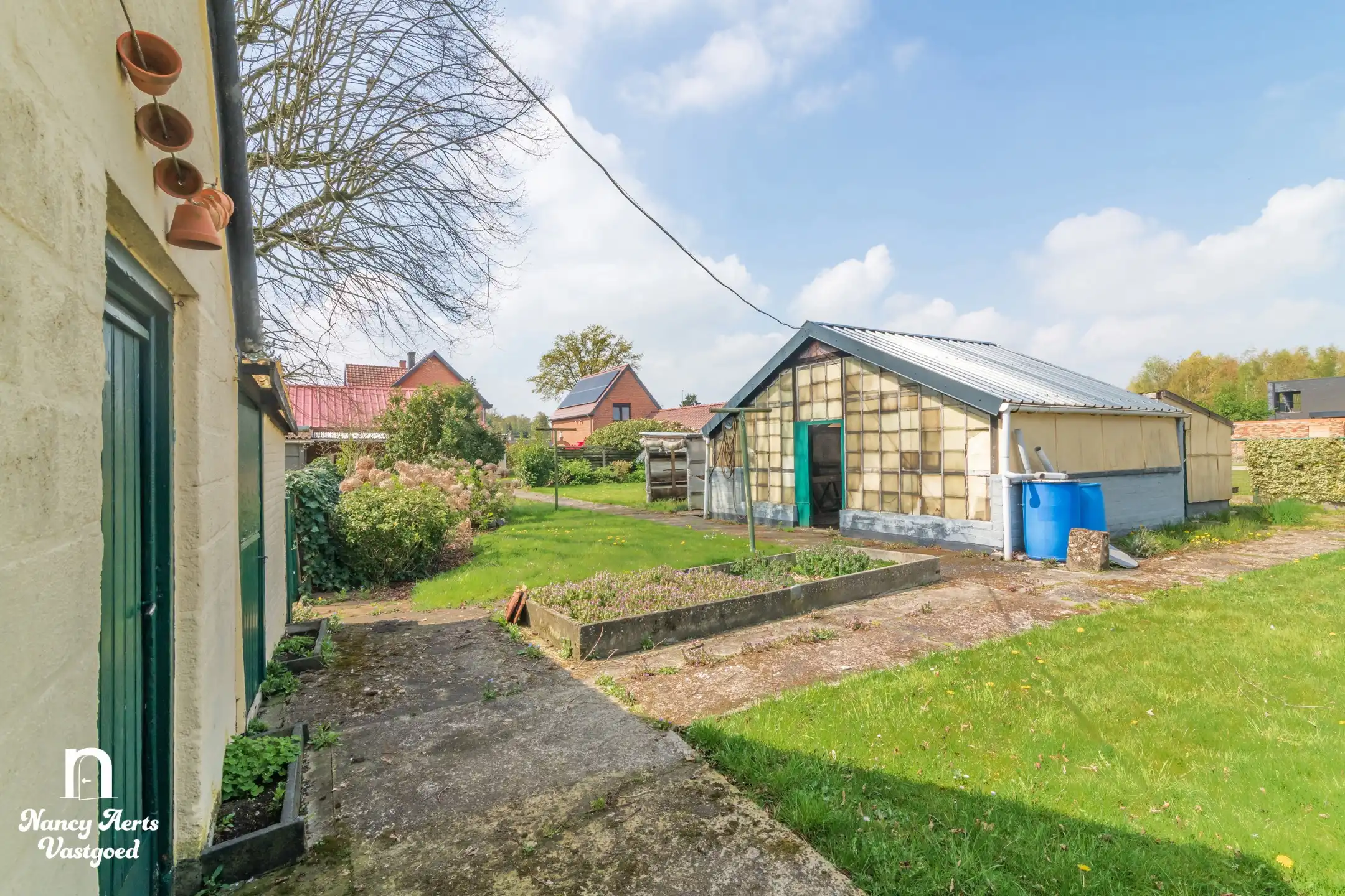 Charmante gezinswoning met mogelijkheden op royaal perceel foto 29