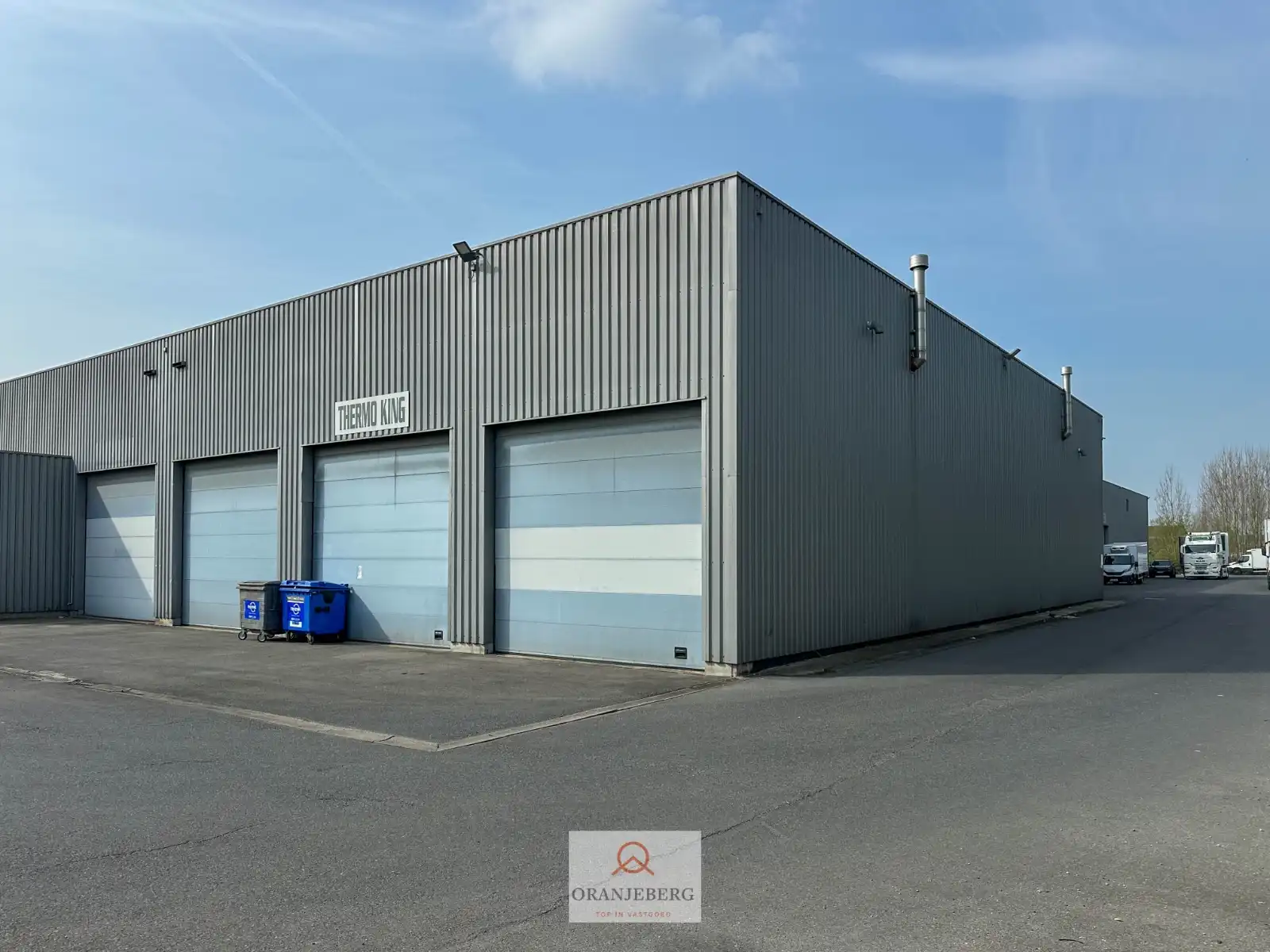 Groot hoekmagazijn (650m²) Te Huur met hoge bereikbaarheid vlakbij R4 foto 4